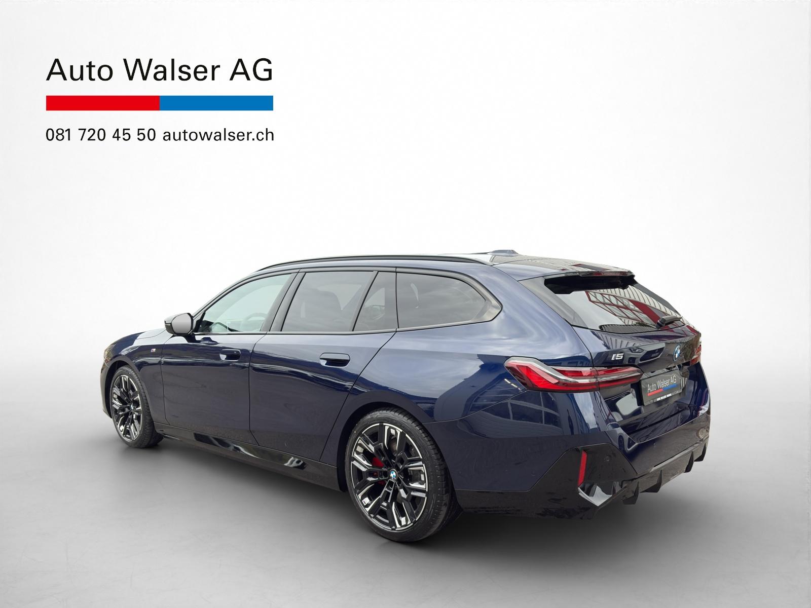 BMW i5 M60 xDrive Touring-showroom-element-2