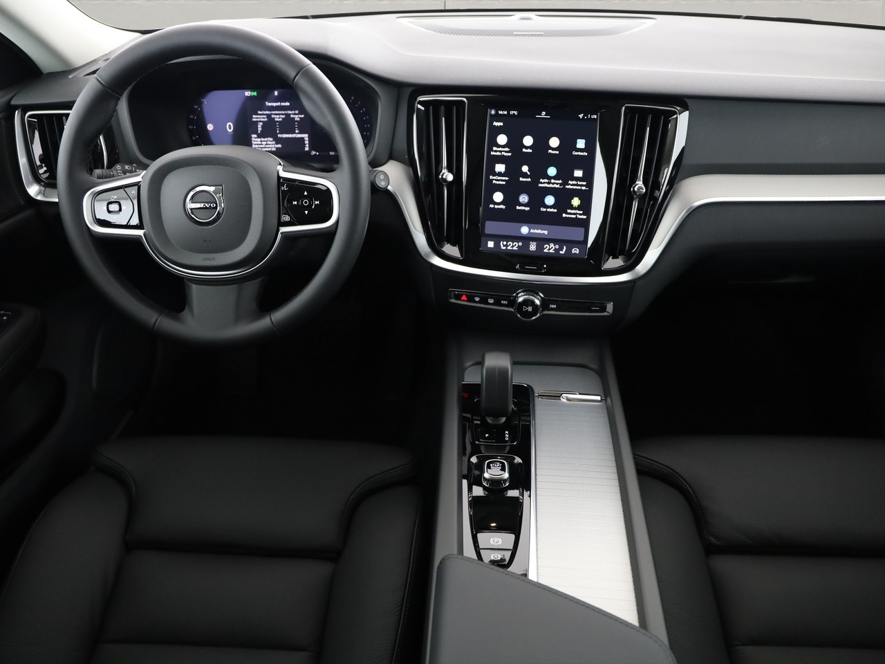 VOLVO V60 2.0 B4 Plus Dark-showroom-element-3