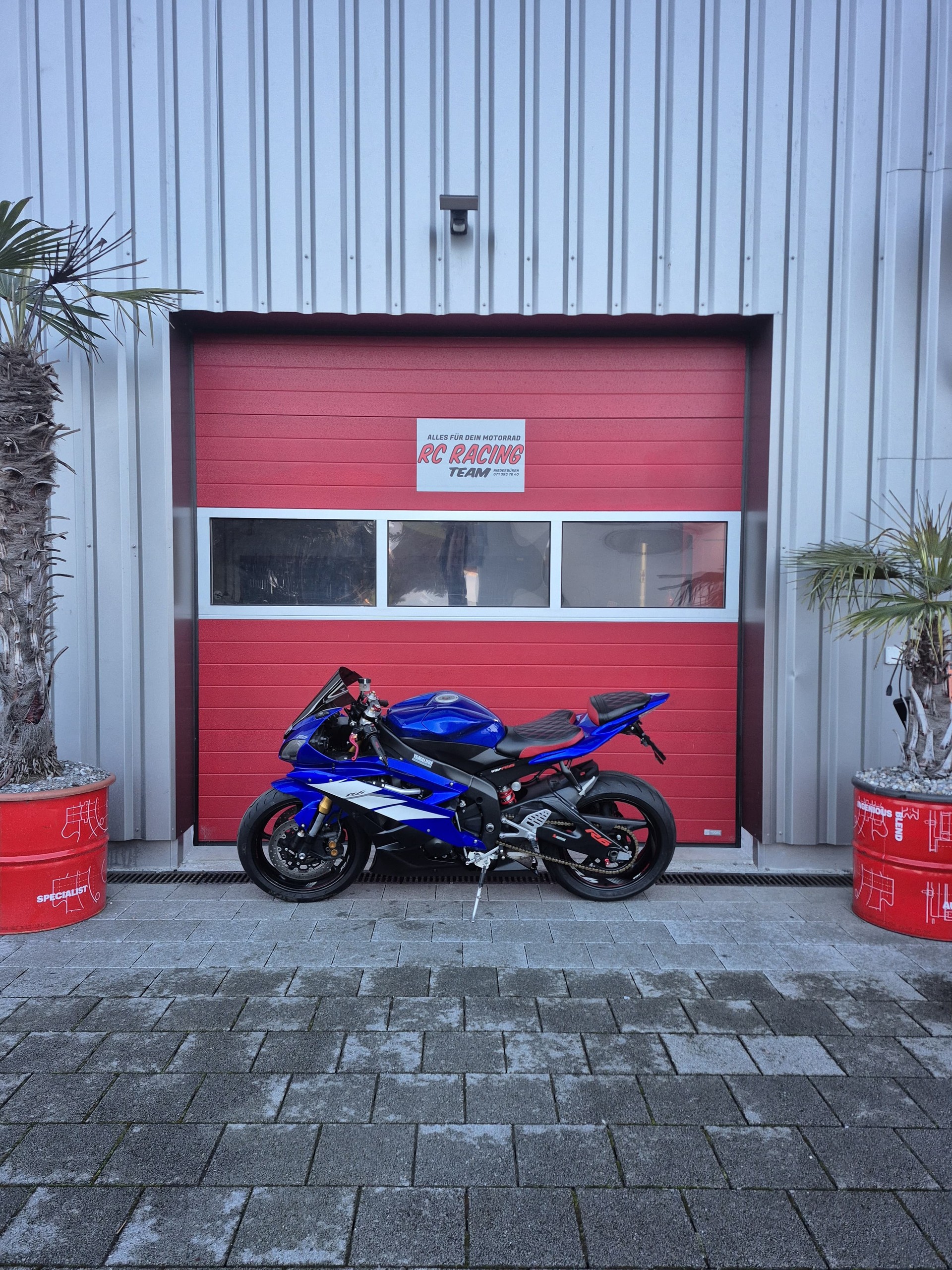 YAMAHA YZF-R6-image-1