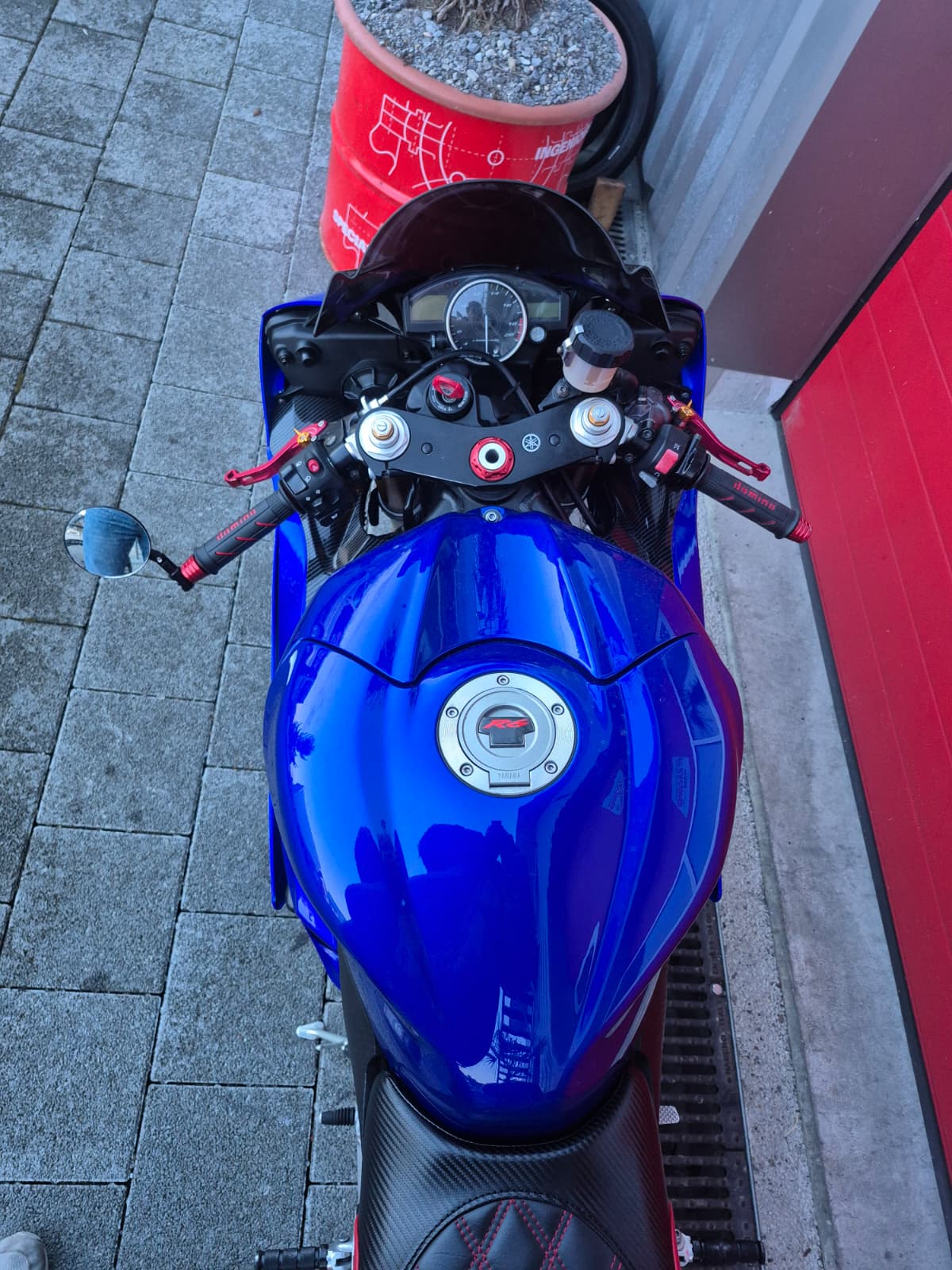 YAMAHA YZF-R6-image-7