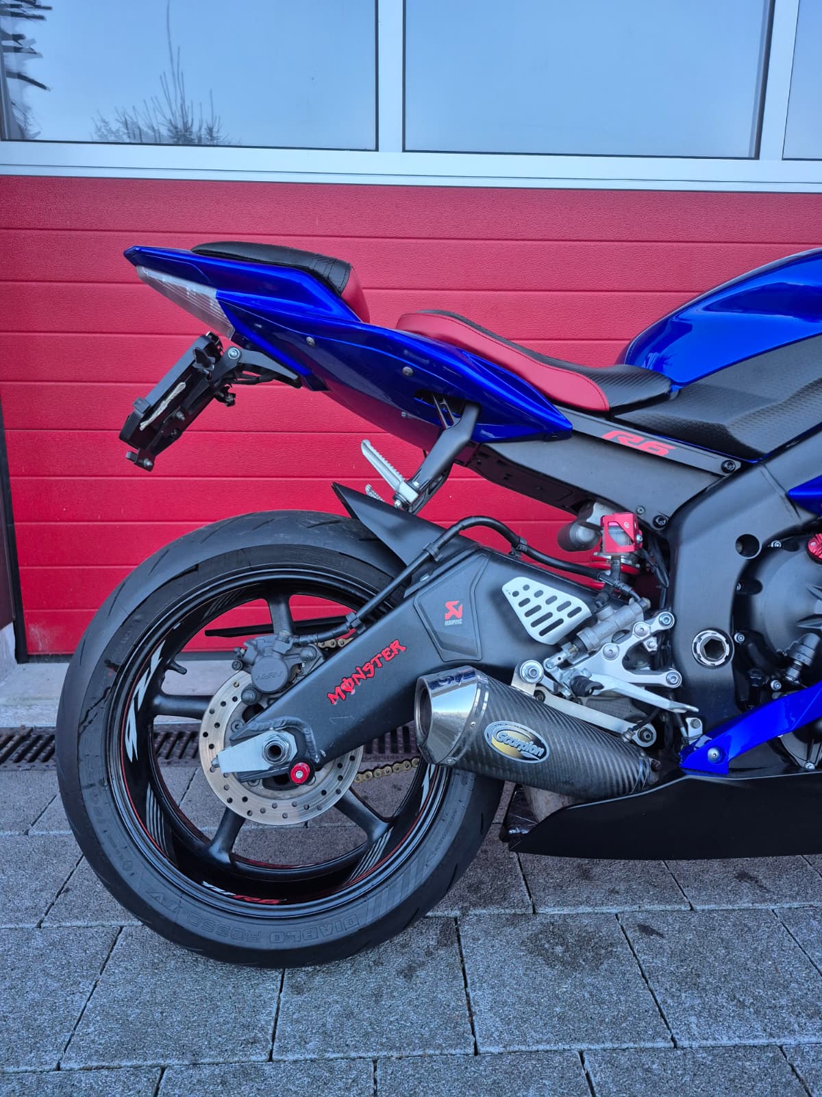 YAMAHA YZF-R6-image-10