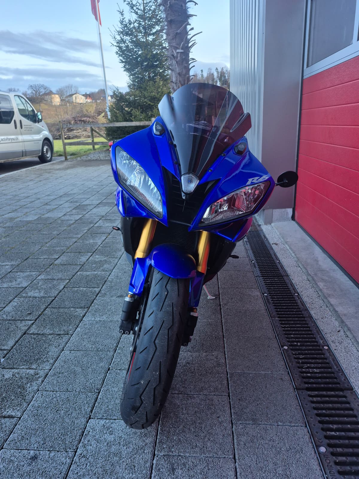 YAMAHA YZF-R6-image-2