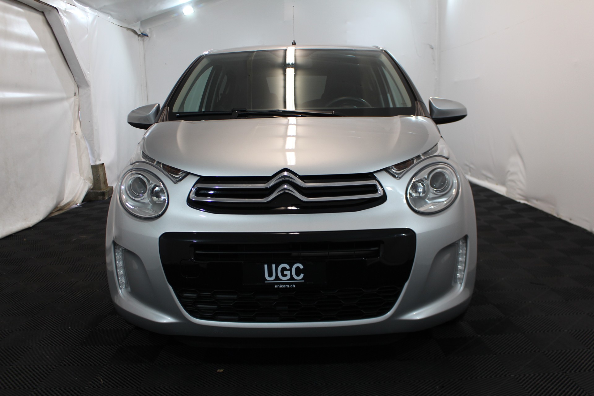 CITROEN C1 1.2 PureTech Shine-showroom-element-1