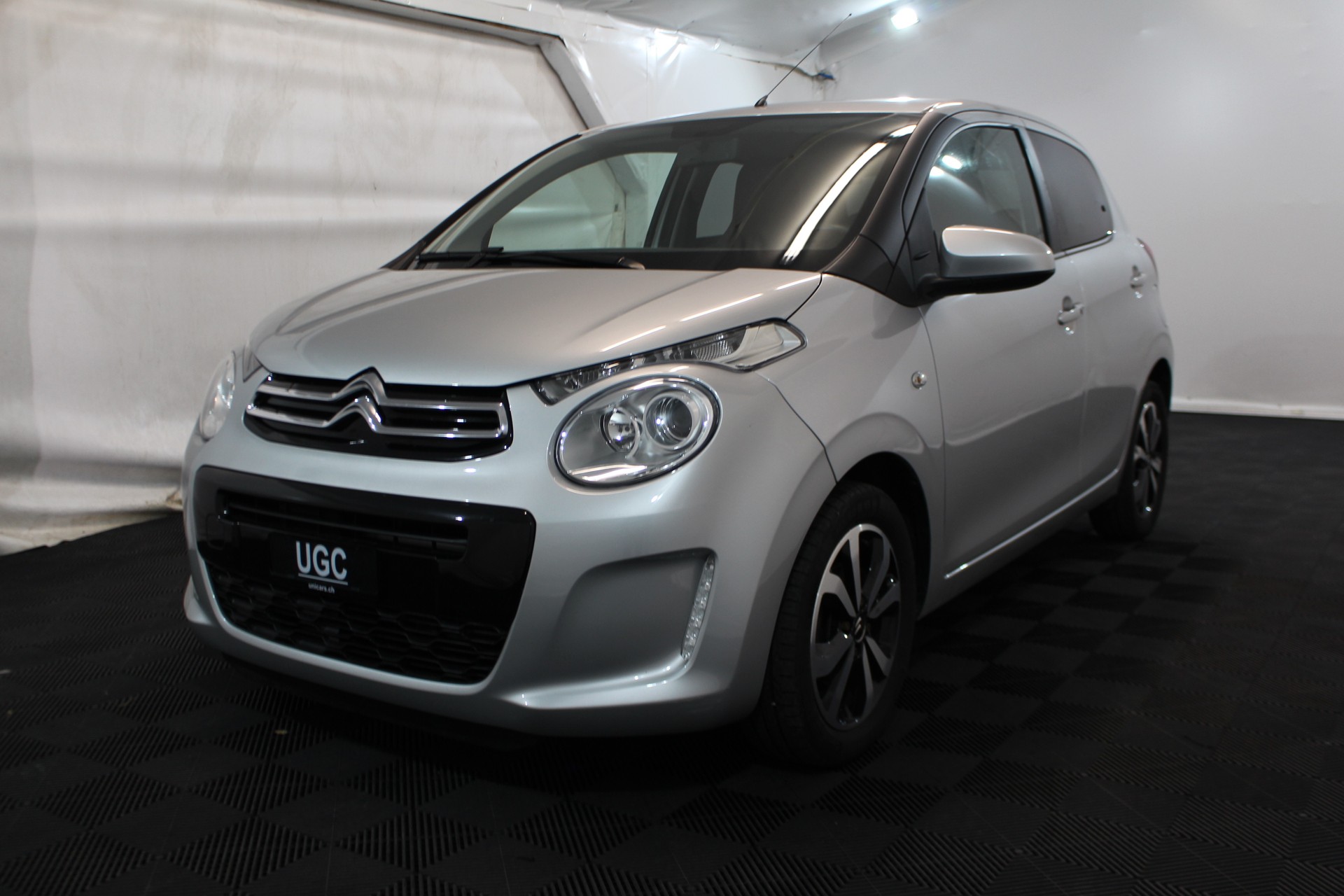 CITROEN C1 1.2 PureTech Shine-showroom-element-2