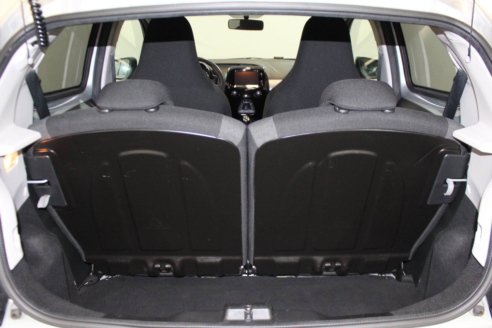 CITROEN C1 1.2 PureTech Shine-image-8