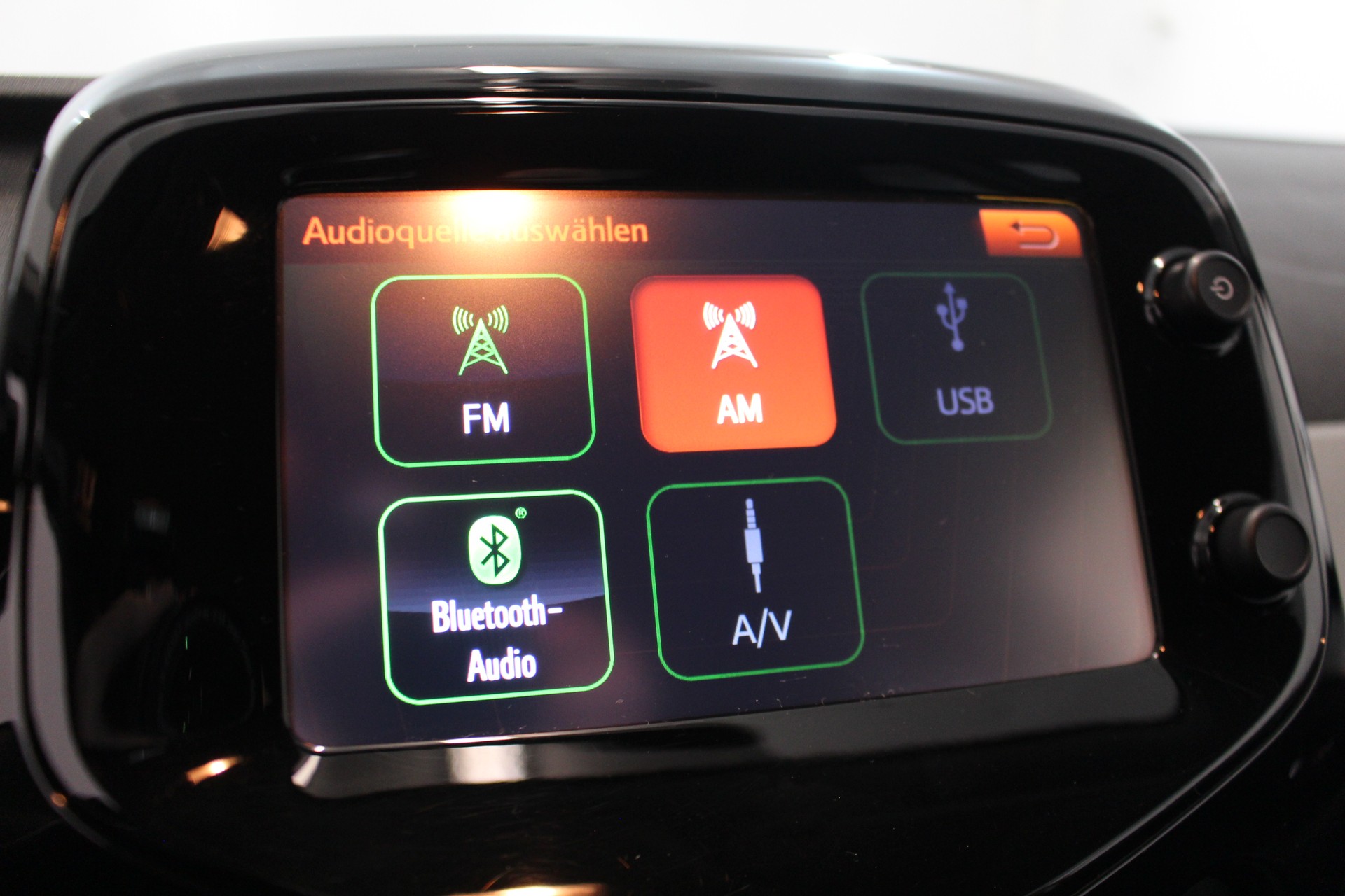 CITROEN C1 1.2 PureTech Shine-image-16