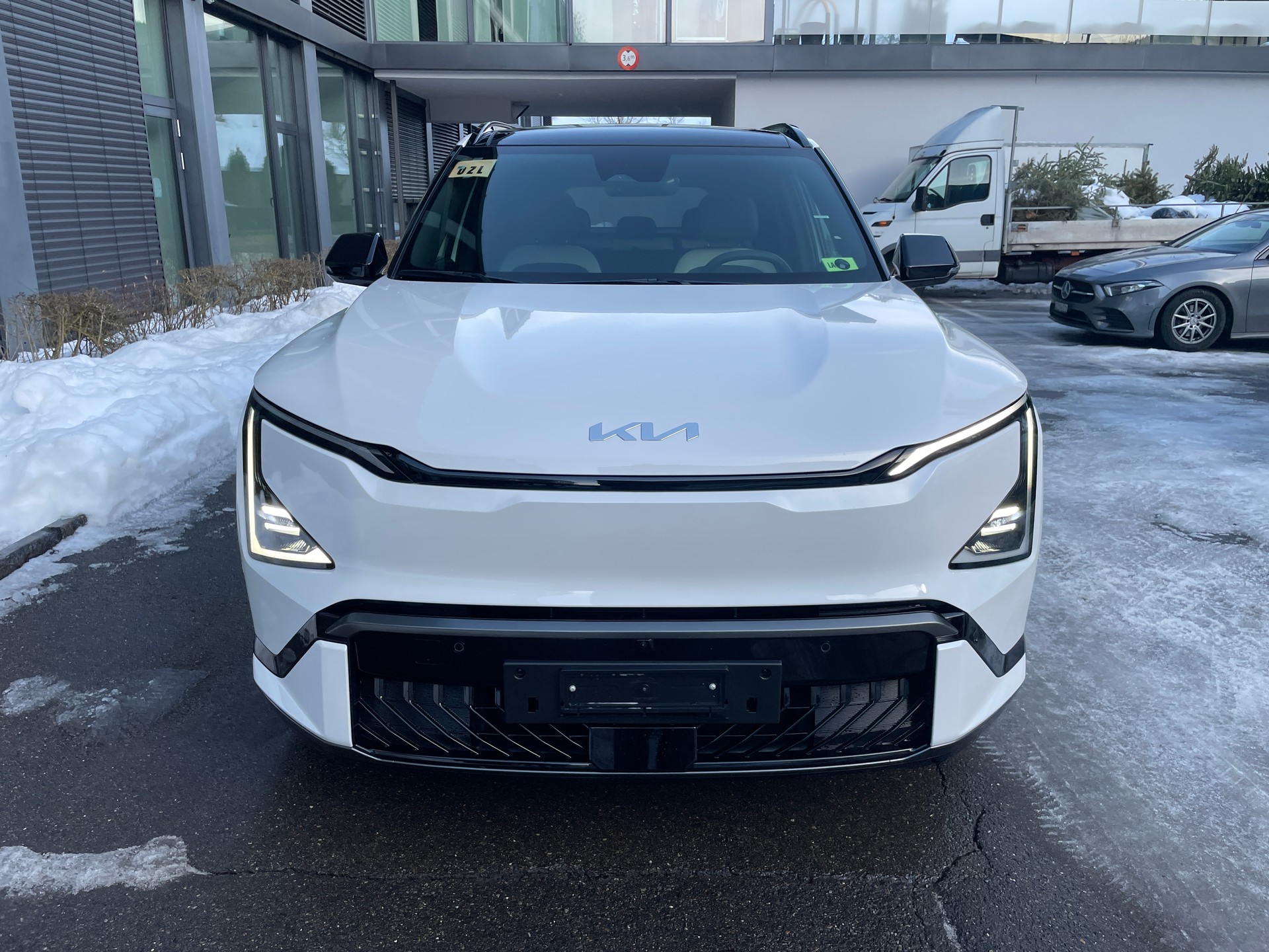 KIA EV5 81,4 kWh GT-Line mit GT-Line Pack und Panorama Dach-showroom-element-1