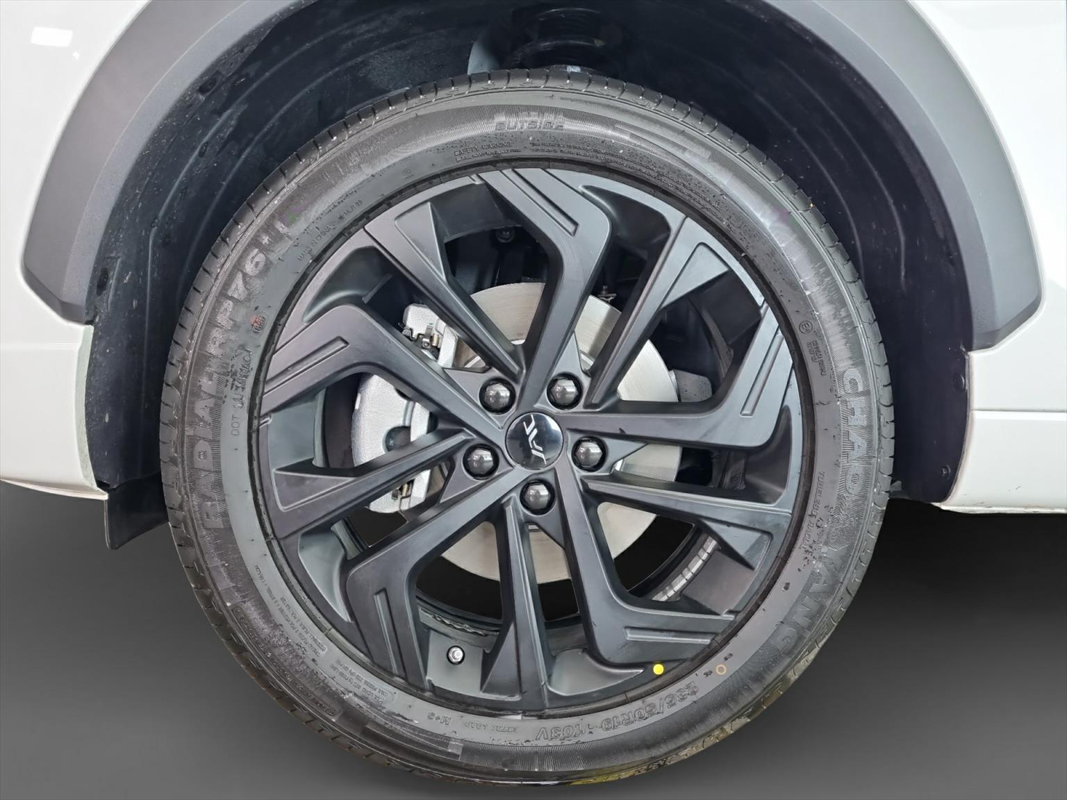 JAC JS6 PHEV-image-13