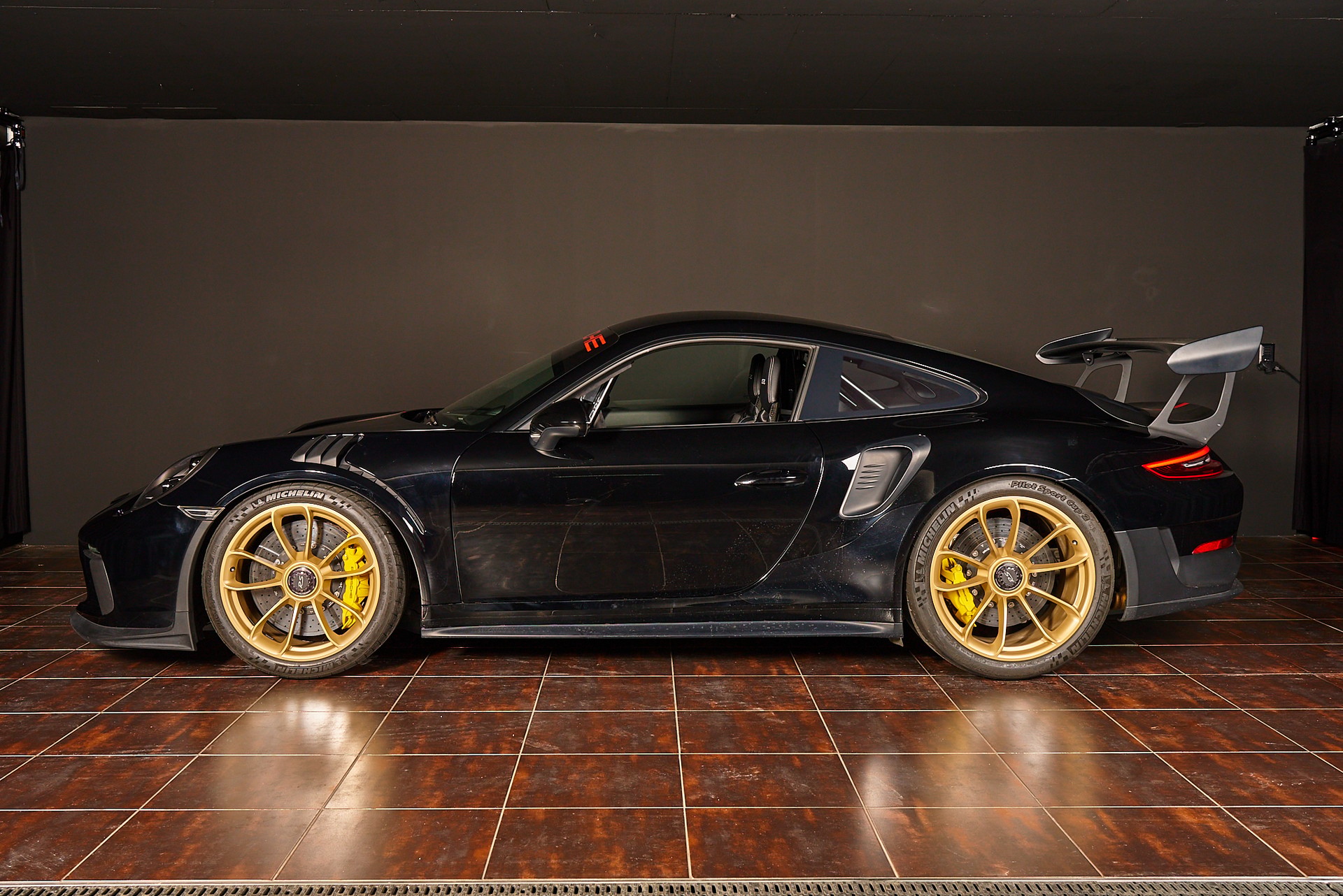 PORSCHE 911 GT3 RS PDK-showroom-element-3