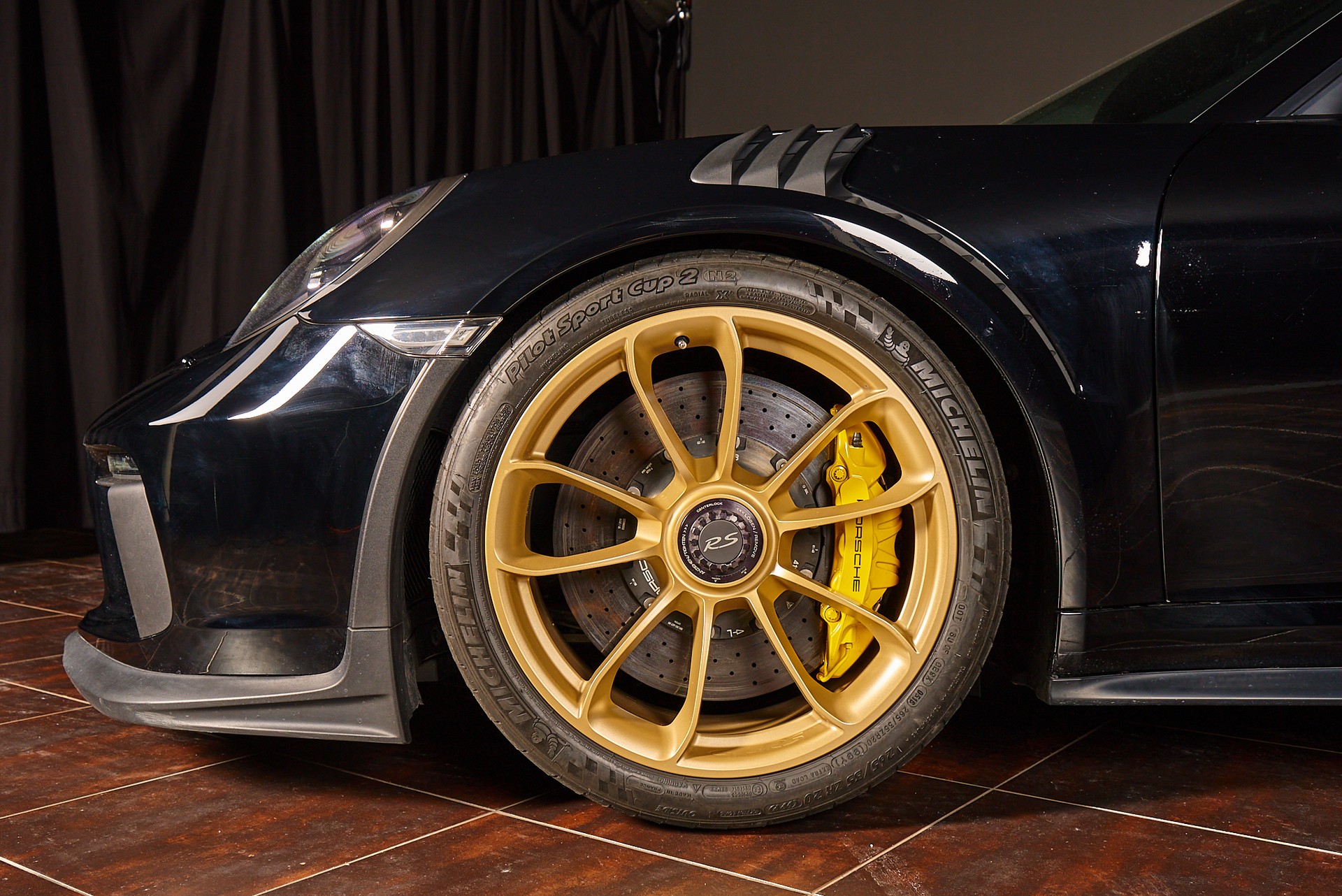 PORSCHE 911 GT3 RS PDK-showroom-element-1