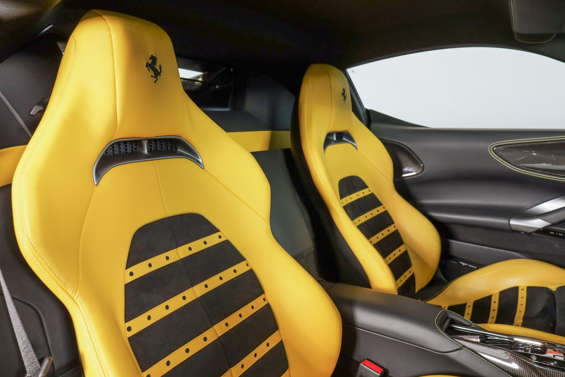 FERRARI SF90 Stradale 'Ferrari Historical Colours'-image-11