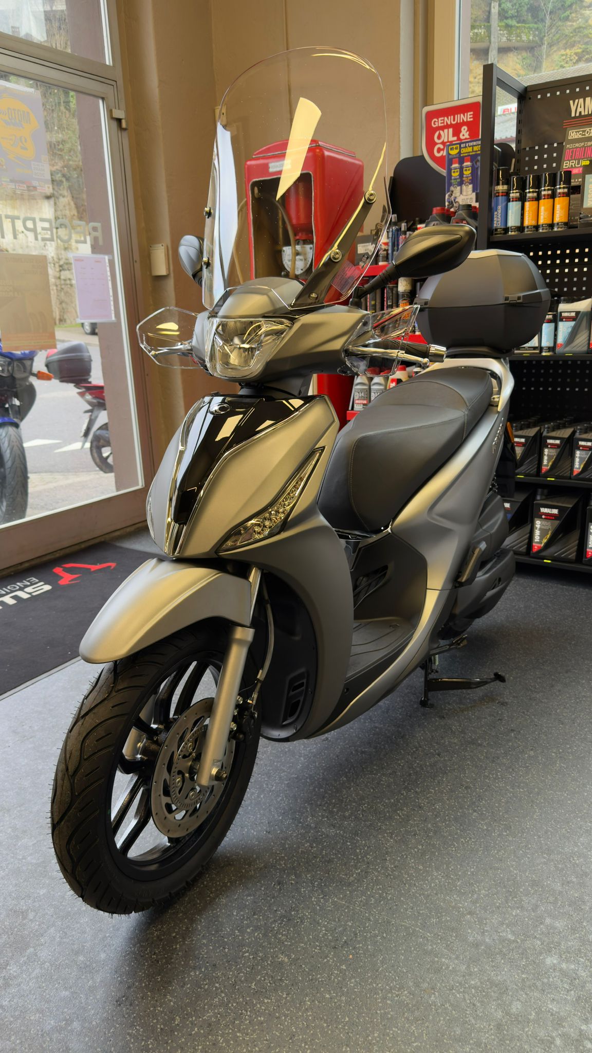KYMCO People S 125i ABS Topcase/Windschild-image-1