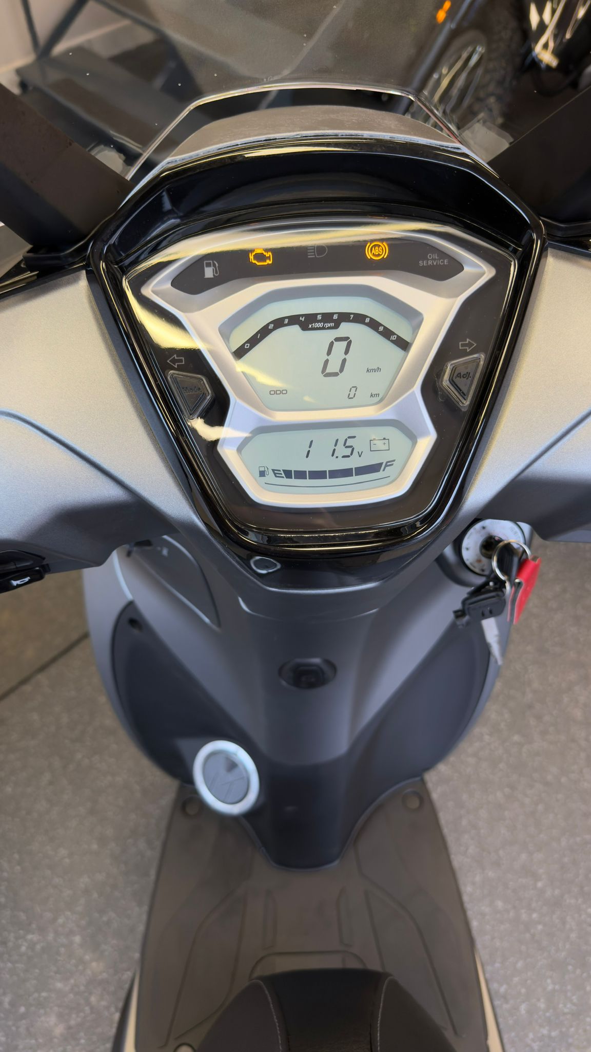 KYMCO People S 125i ABS Topcase/Windschild-image-4