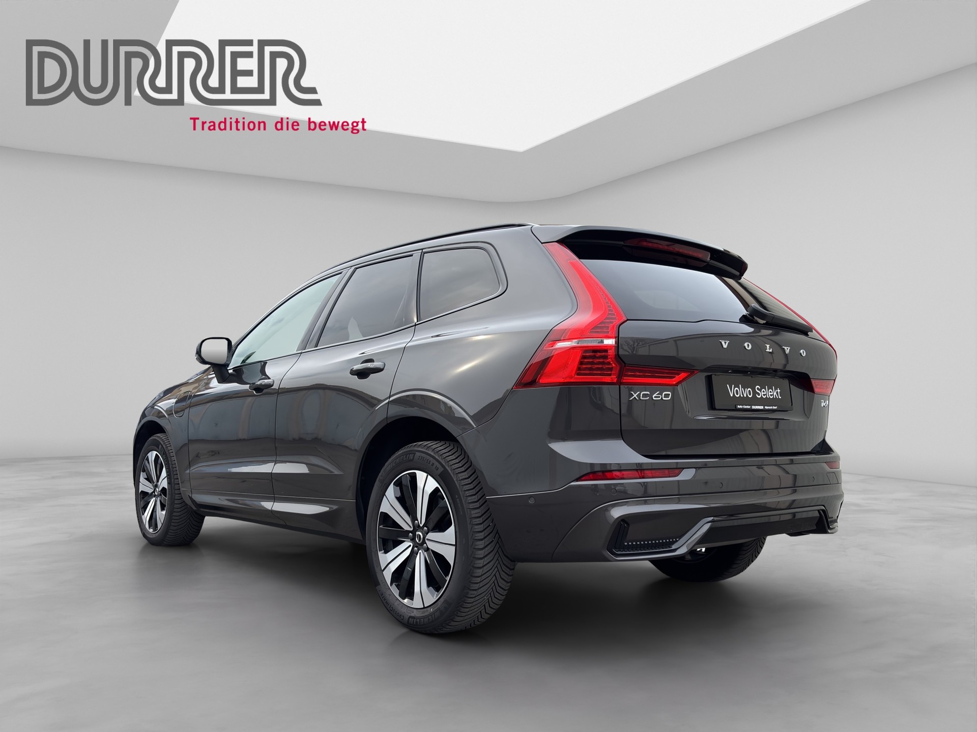 VOLVO XC60 2.0 T6 TE Plus Dark eAWD-showroom-element-2