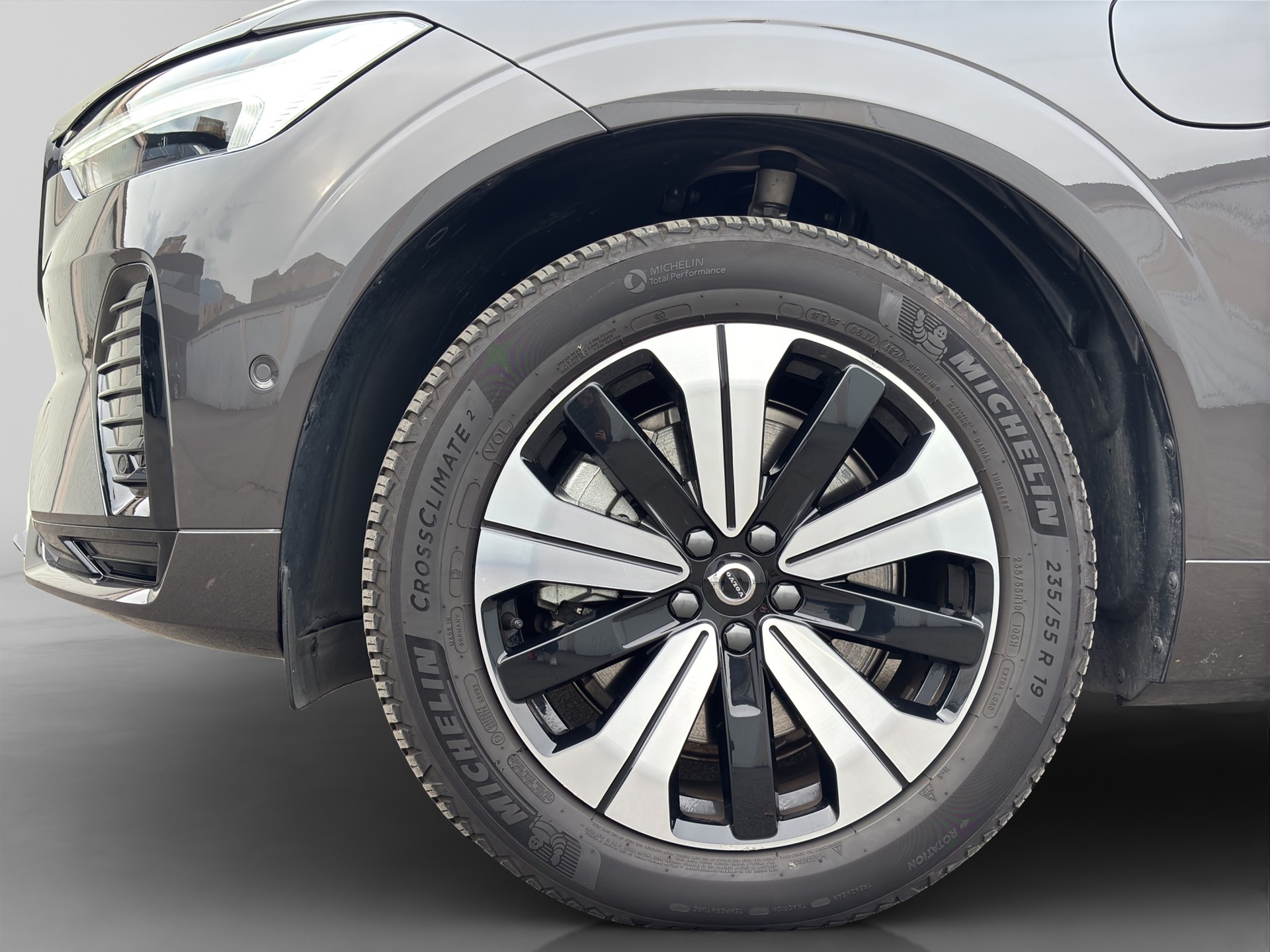 VOLVO XC60 2.0 T6 TE Plus Dark eAWD-image-8