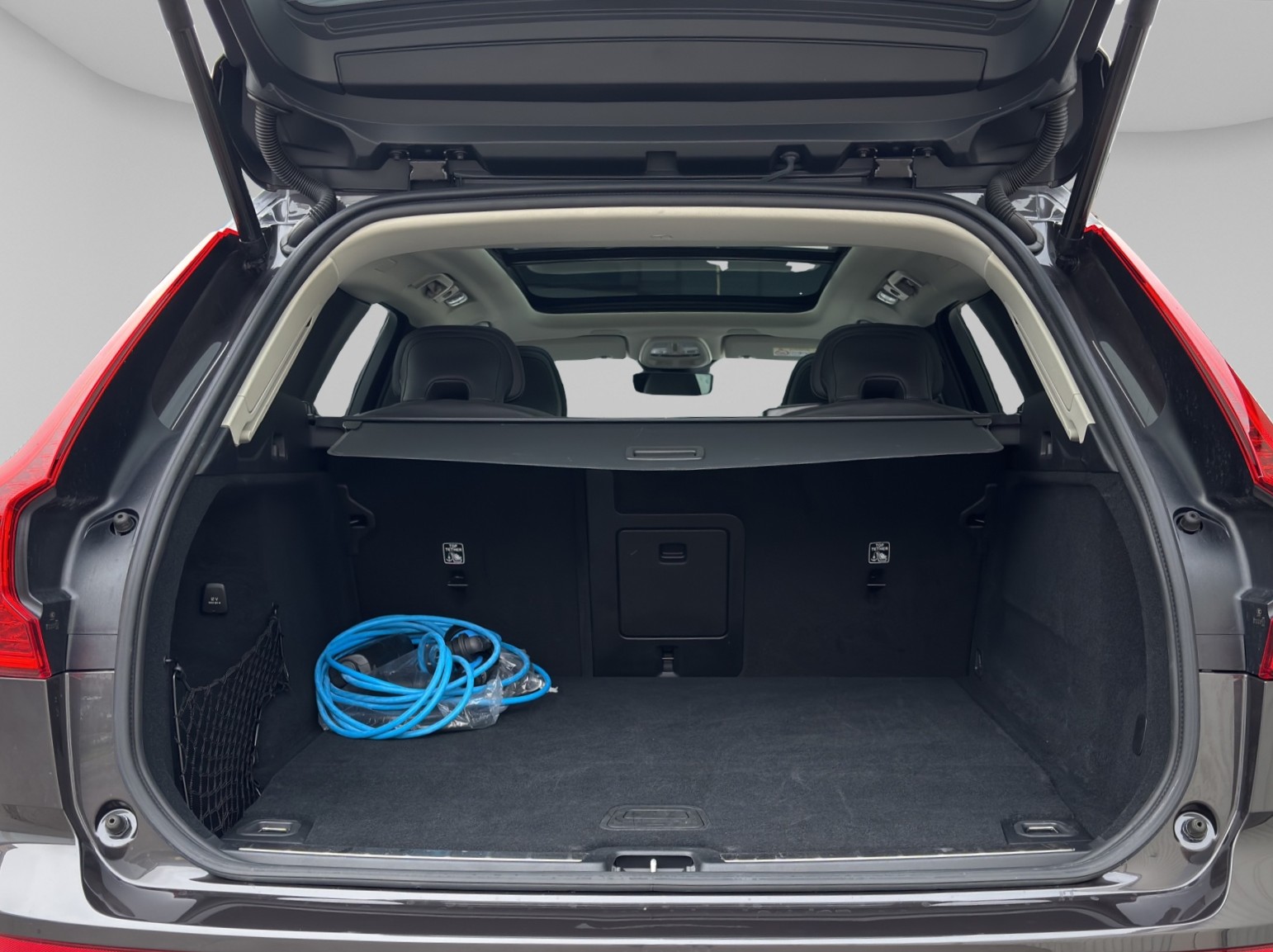 VOLVO XC60 2.0 T6 TE Plus Dark eAWD-image-15
