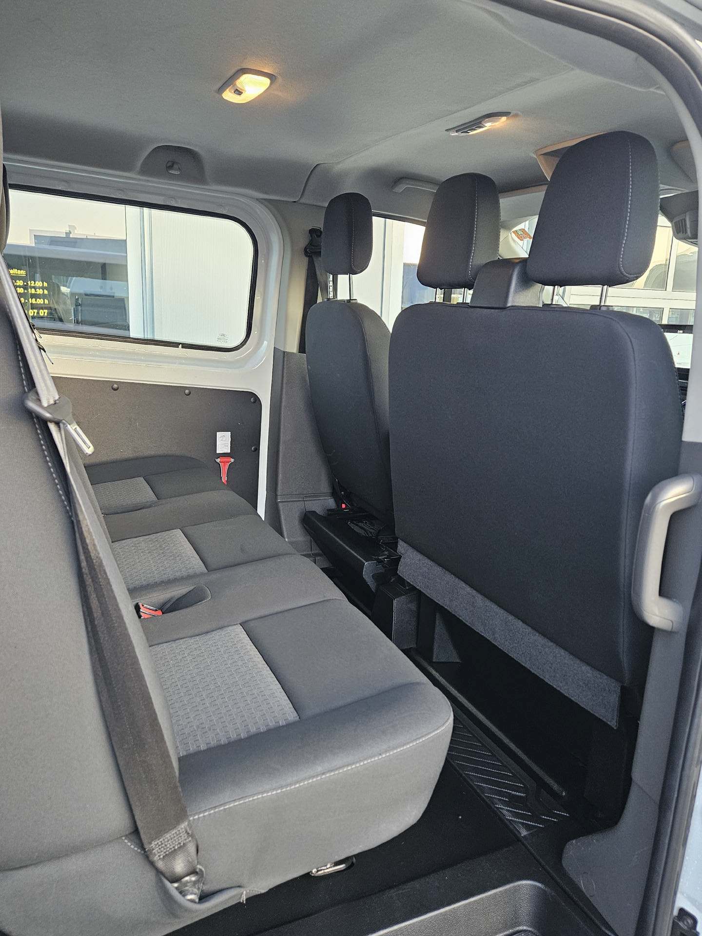 FORD Transit Custom Van 300 L2 2.0 TDCi 130 Trend * 6-Plätzer * Klima * AHK * Navi * Rückfahrkamera *-image-24