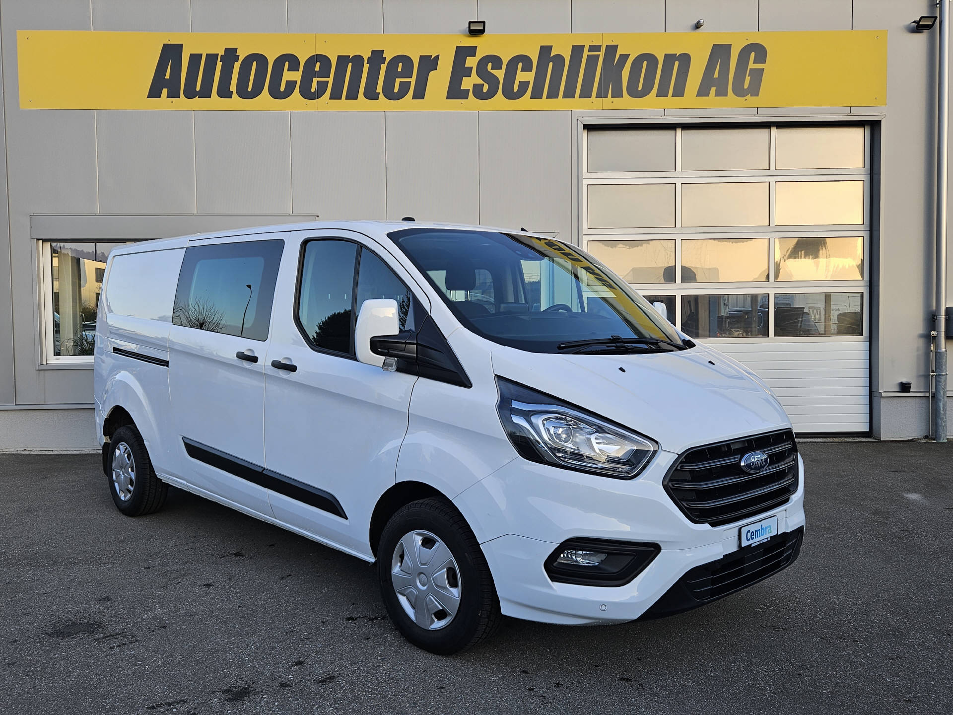 FORD Transit Custom Van 300 L2 2.0 TDCi 130 Trend * 6-Plätzer * Klima * AHK * Navi * Rückfahrkamera *-showroom-element-1