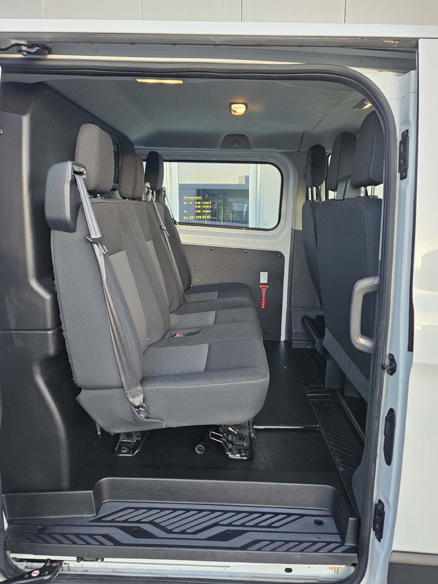 FORD Transit Custom Van 300 L2 2.0 TDCi 130 Trend * 6-Plätzer * Klima * AHK * Navi * Rückfahrkamera *-image-22