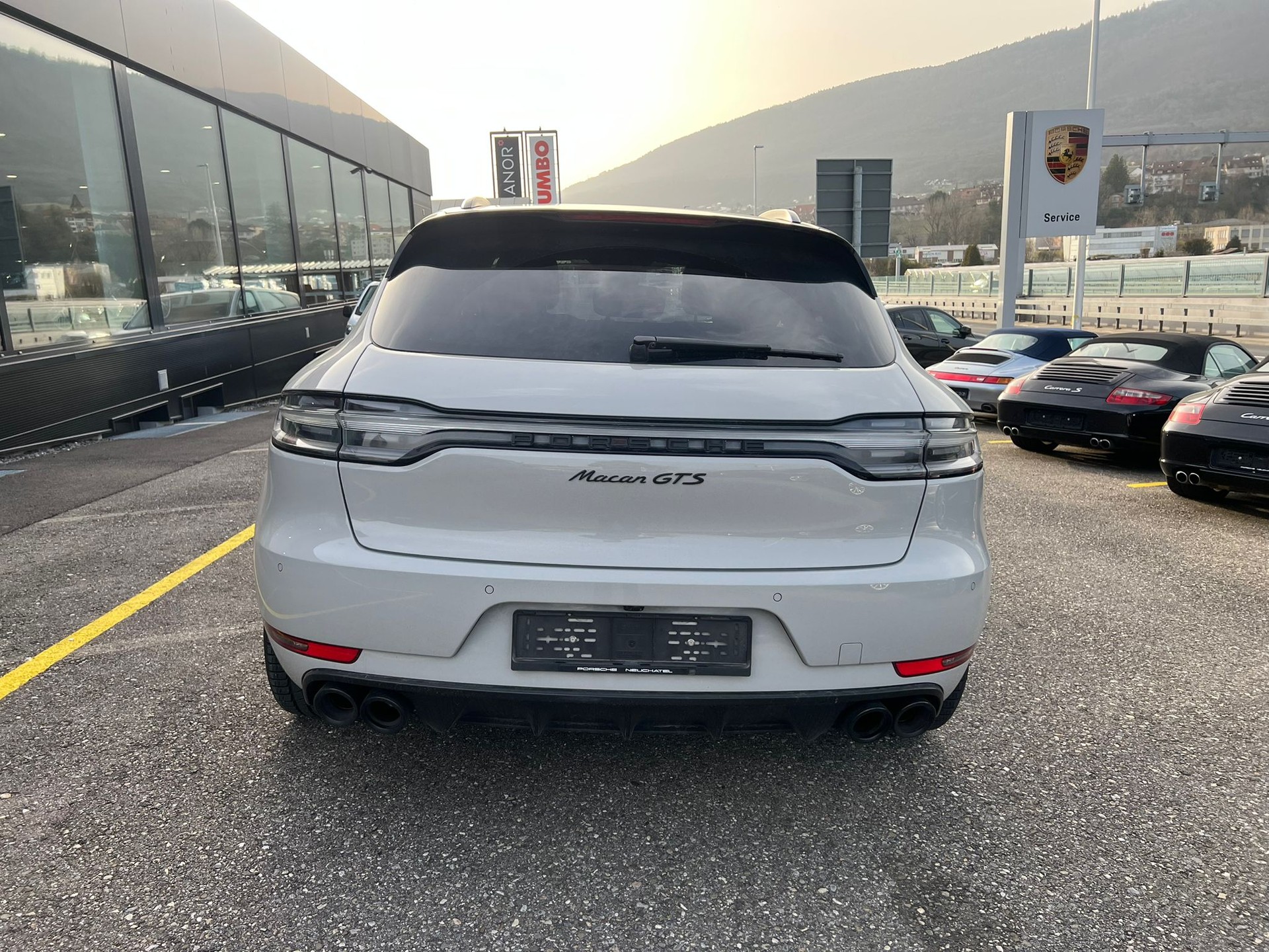 PORSCHE Macan GTS PDK-image-5