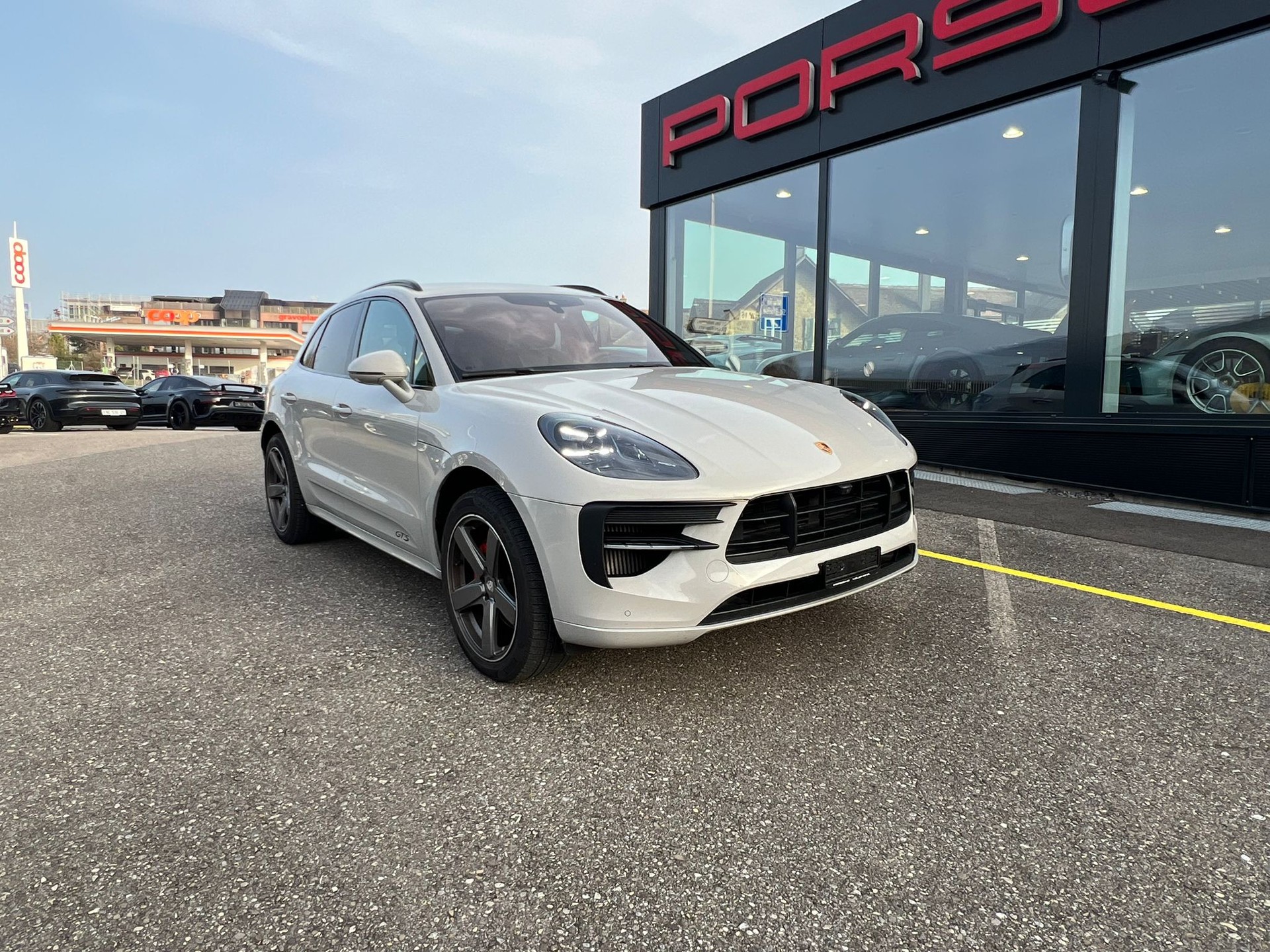 PORSCHE Macan GTS PDK-showroom-element-1