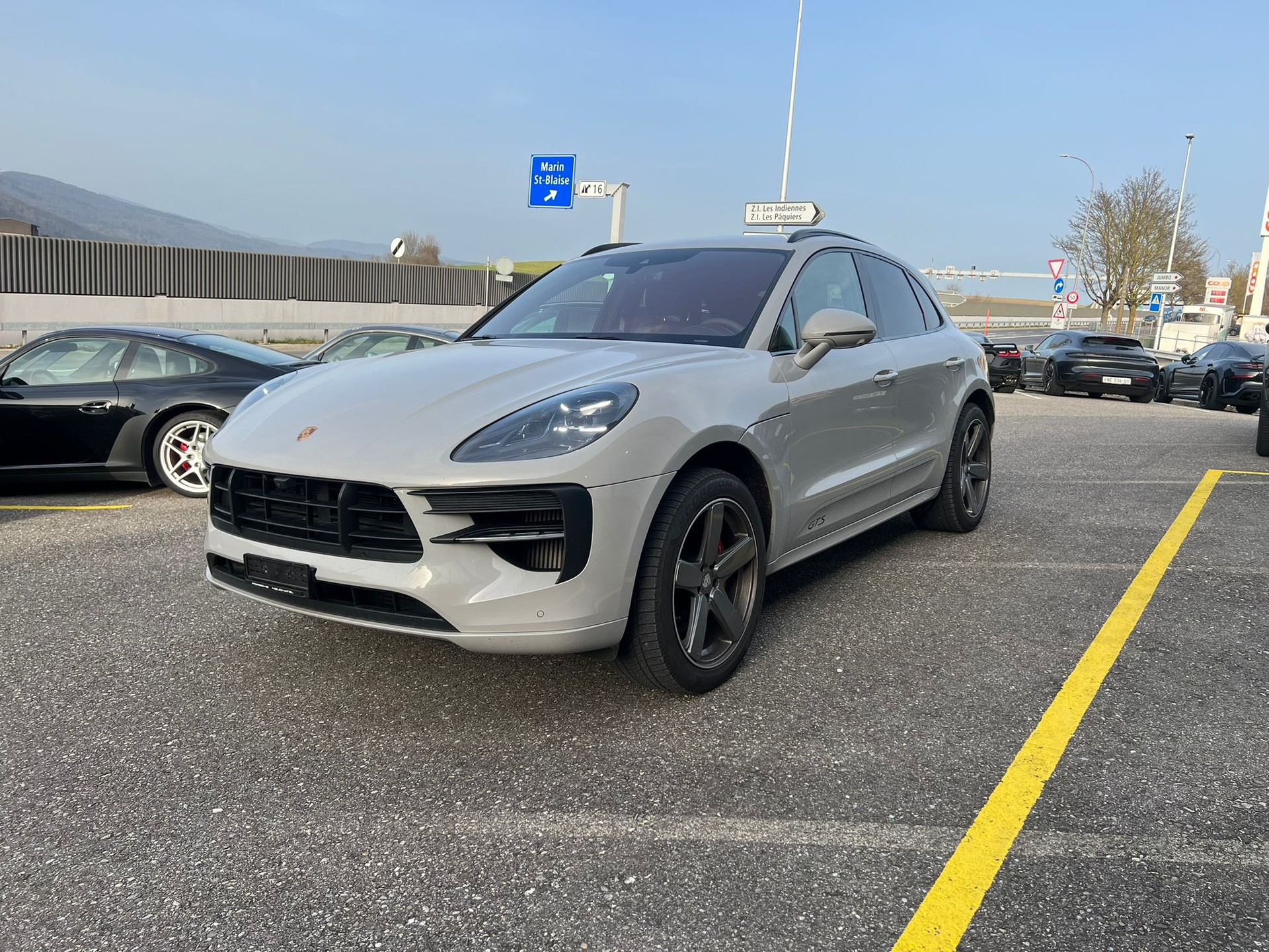 PORSCHE Macan GTS PDK-showroom-element-2