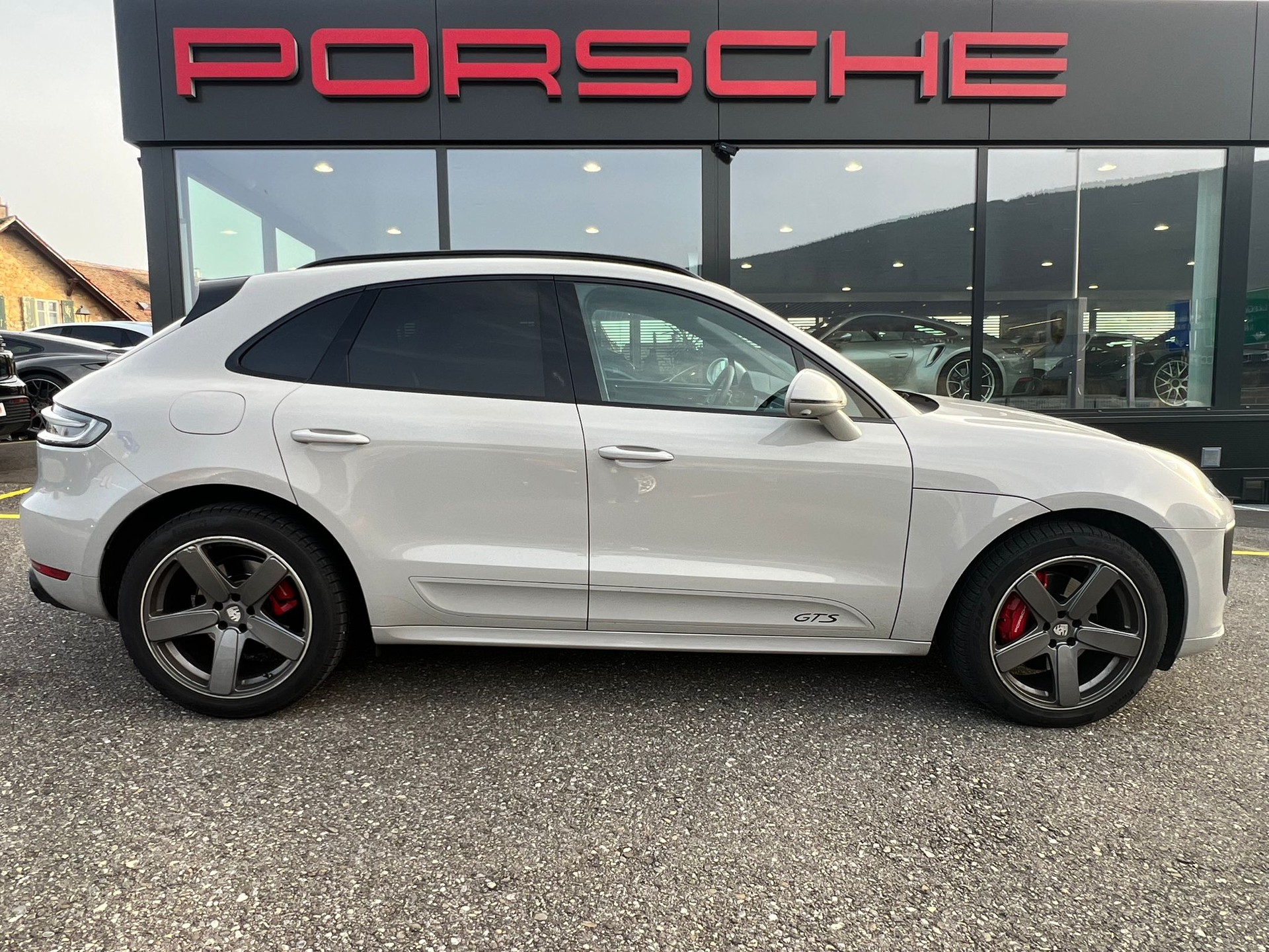 PORSCHE Macan GTS PDK