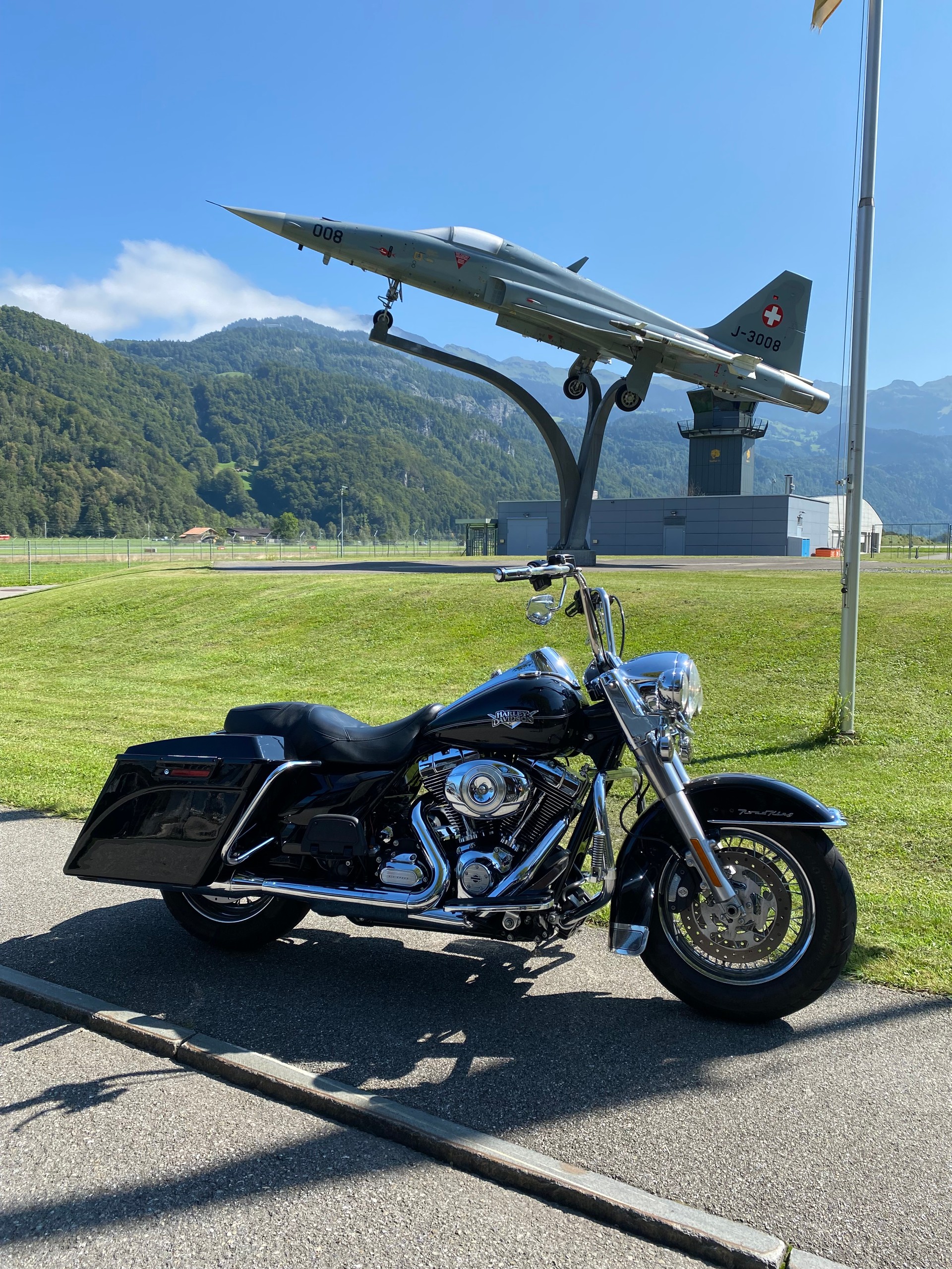 HARLEY-DAVIDSON FLHRC Road King Classic 103 ABS-image-11