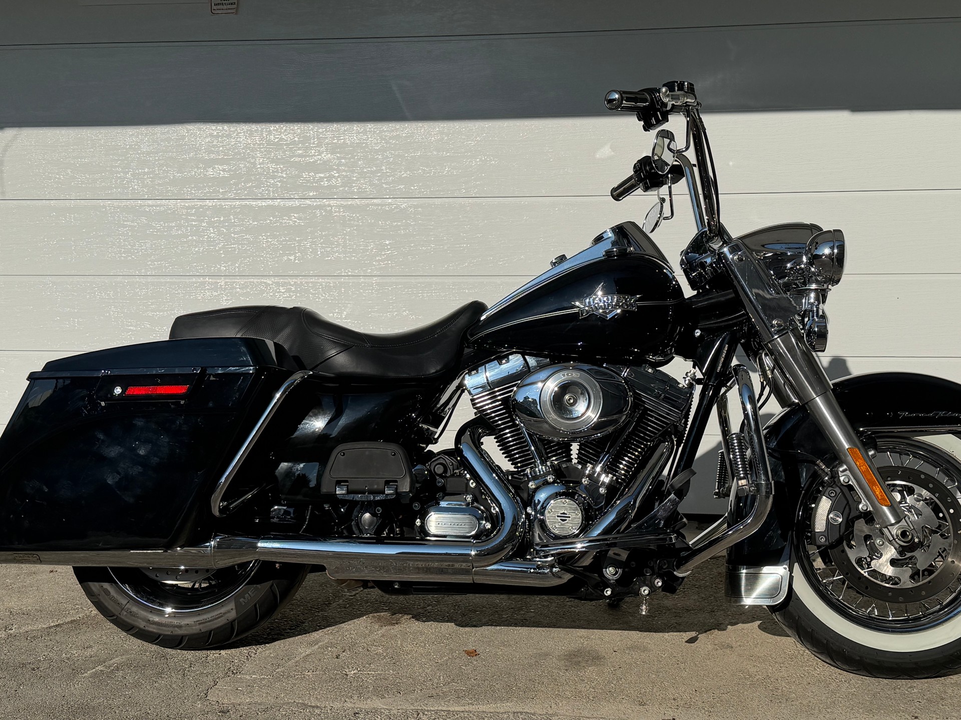 HARLEY-DAVIDSON FLHRC Road King Classic 103 ABS-image-2