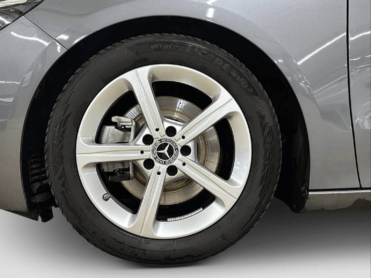MERCEDES-BENZ B 220 Progressive 4matic-image-14