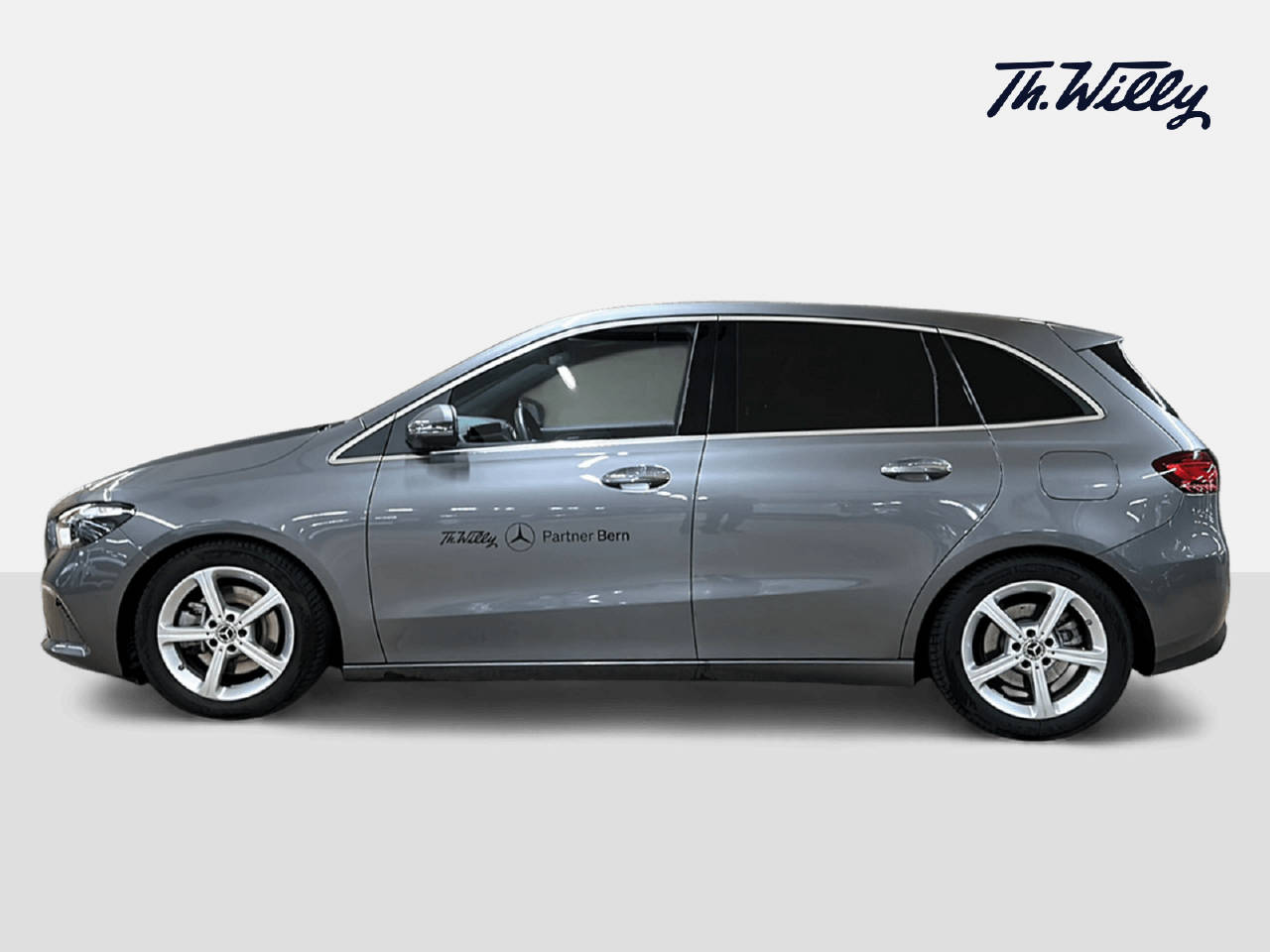 MERCEDES-BENZ B 220 Progressive 4matic-showroom-element-1