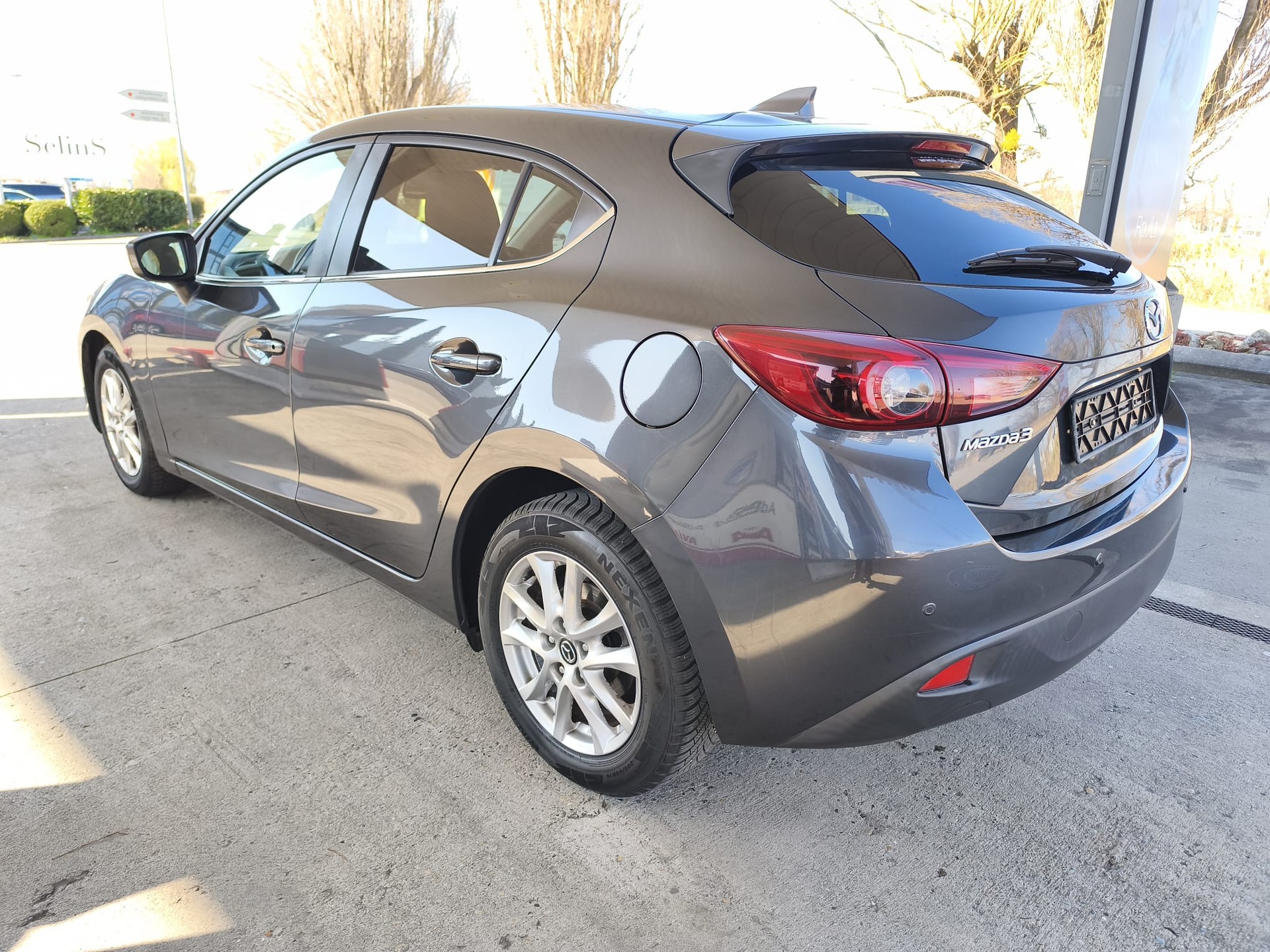 MAZDA 3 1.5 16V CD Revolution Activematic-image-2