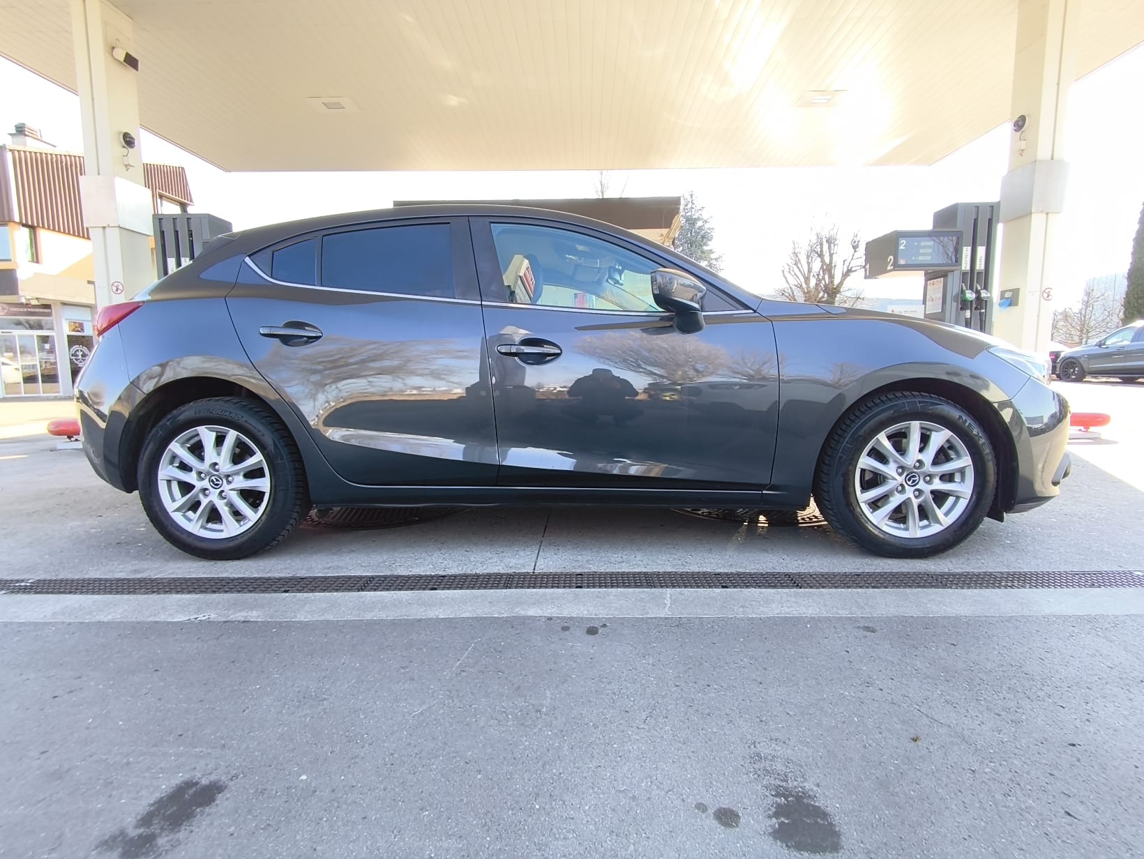 MAZDA 3 1.5 16V CD Revolution Activematic-image-5