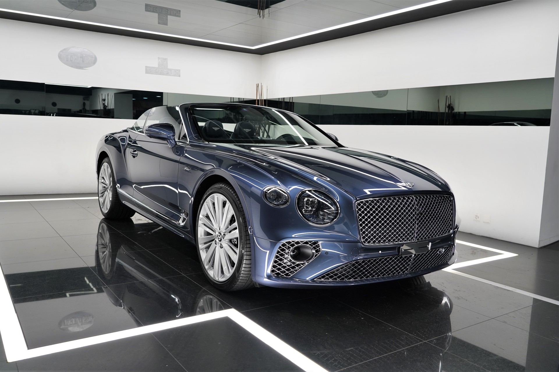 BENTLEY Continental GTC W12 Speed-showroom-element-1