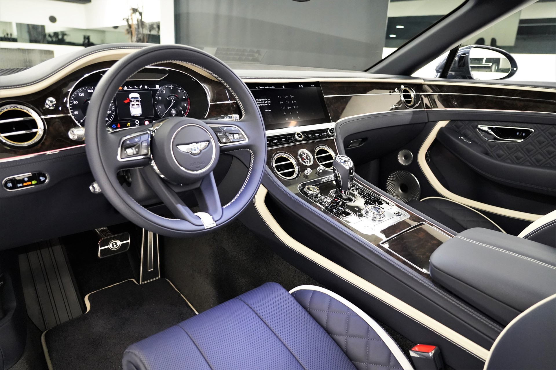 BENTLEY Continental GTC W12 Speed-image-10
