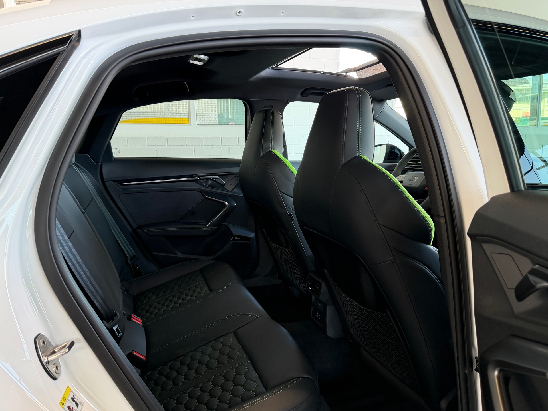 AUDI RS3 Limousine ABT 485 PS ( CH ) 2.5 TSI quattro S-tronic-image-9