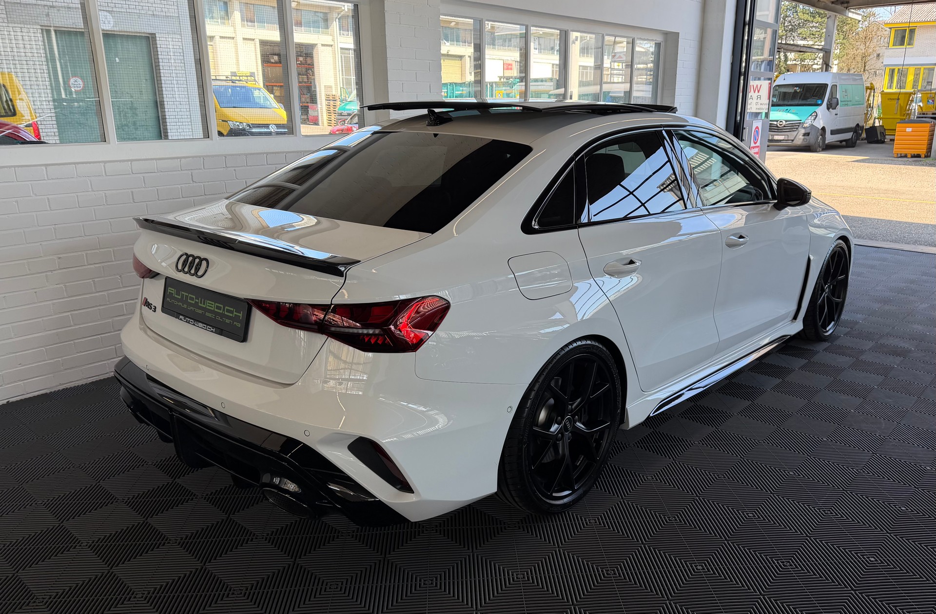 AUDI RS3 Limousine ABT 485 PS ( CH ) 2.5 TSI quattro S-tronic-showroom-element-2