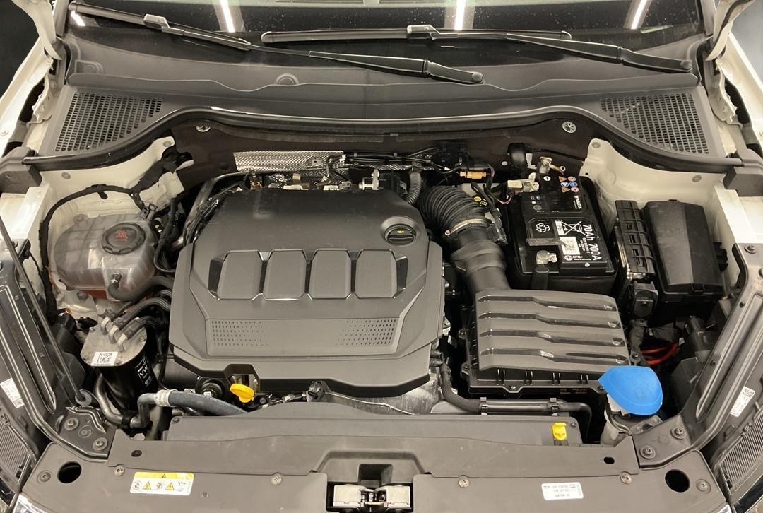 SKODA Karoq 2.0 TDI CR Style 4x4 DSG-image-11