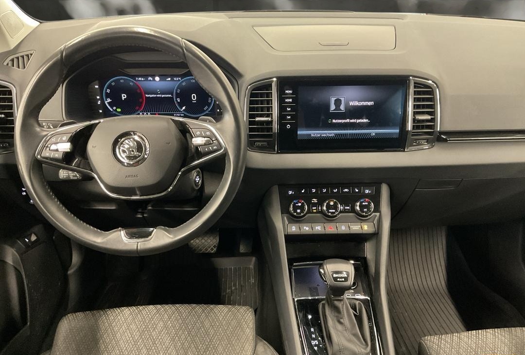SKODA Karoq 2.0 TDI CR Style 4x4 DSG-image-3
