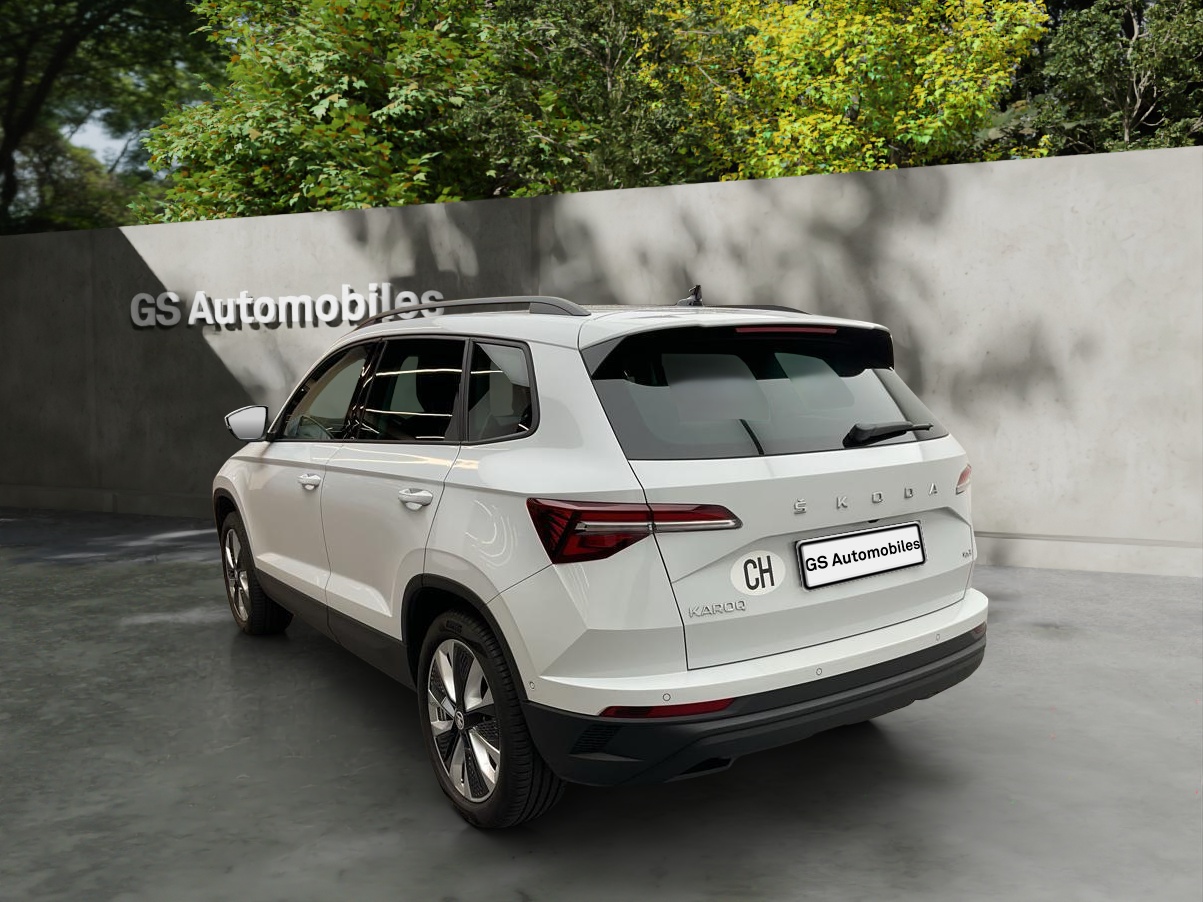 SKODA Karoq 2.0 TDI CR Style 4x4 DSG-image-1