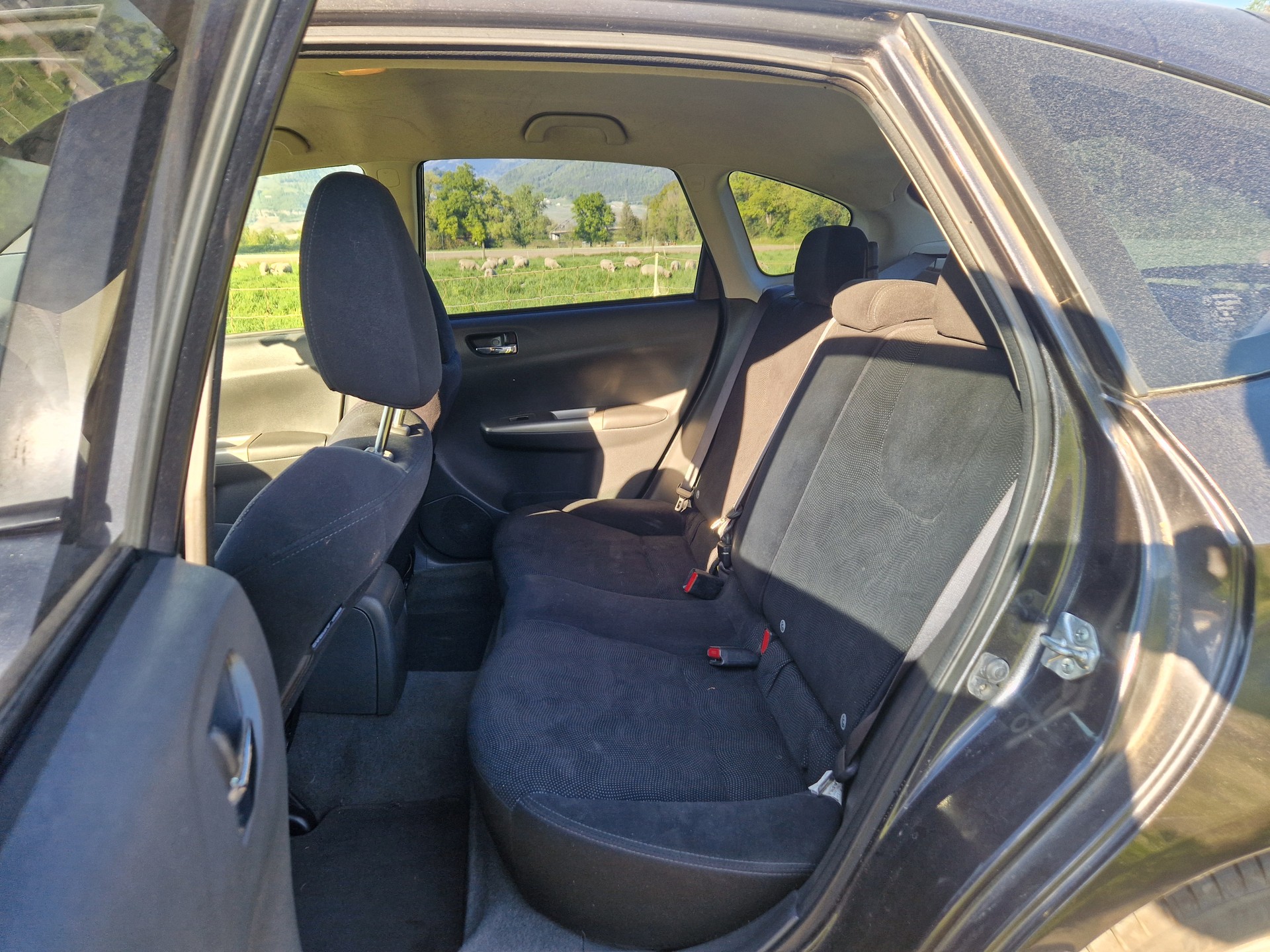 SUBARU Impreza 1.5R Swiss Special-image-6