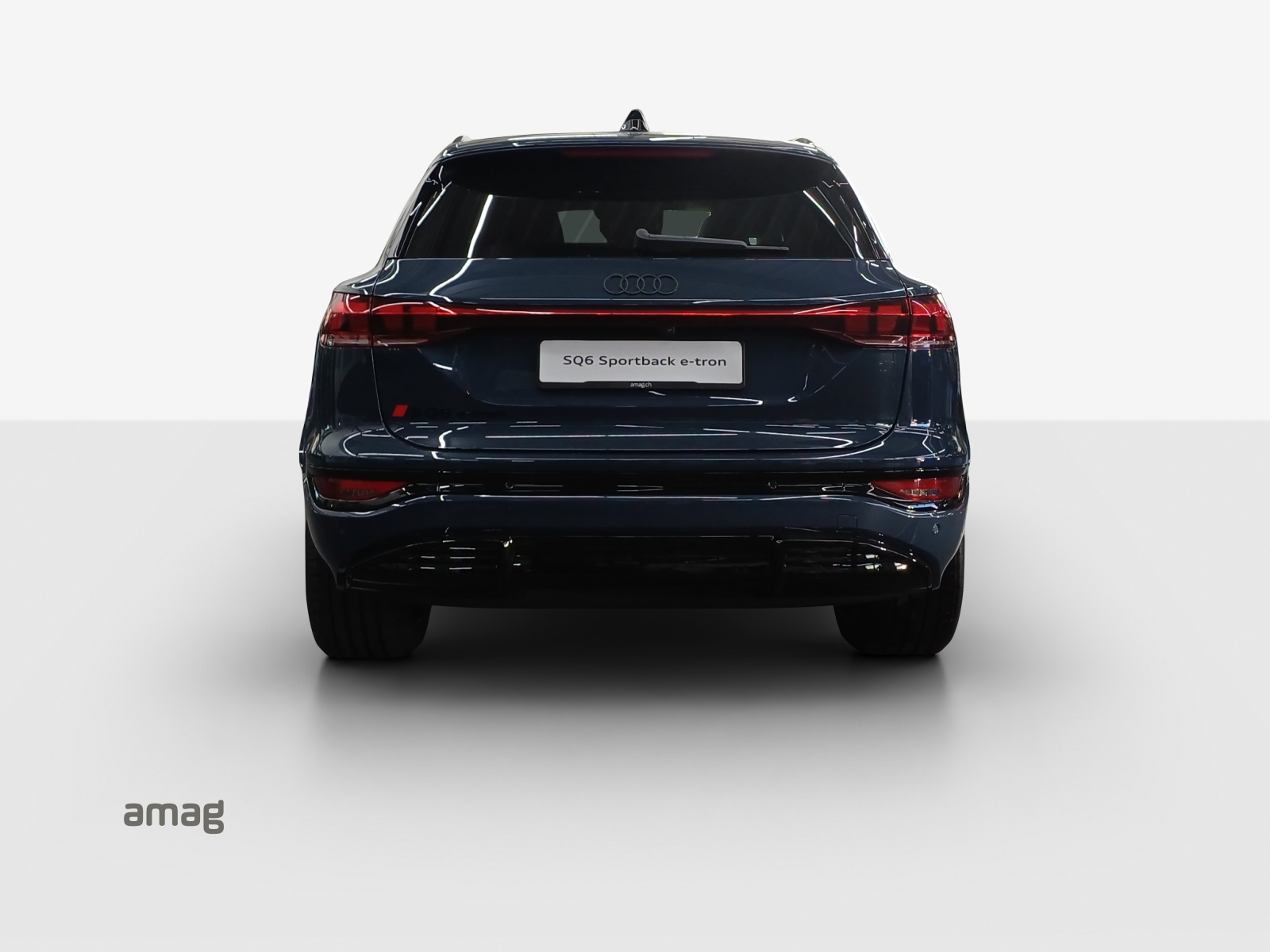 AUDI SQ6 e-tron quattro-showroom-element-3