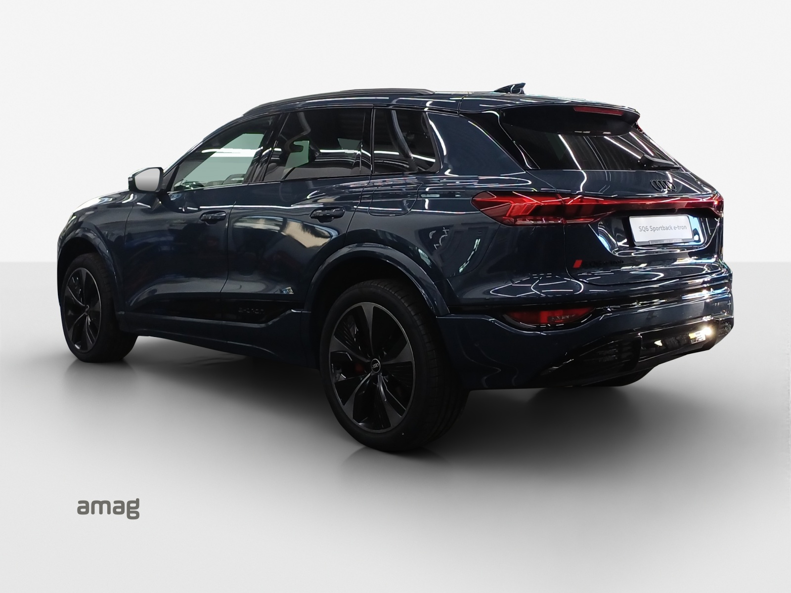 AUDI SQ6 e-tron quattro-showroom-element-2