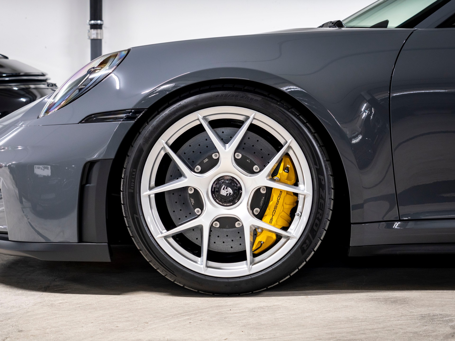 PORSCHE 911 GT3 Touring PDK-image-5