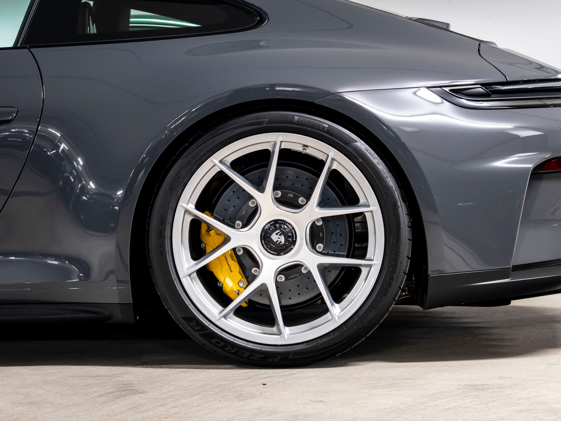 PORSCHE 911 GT3 Touring PDK-image-6