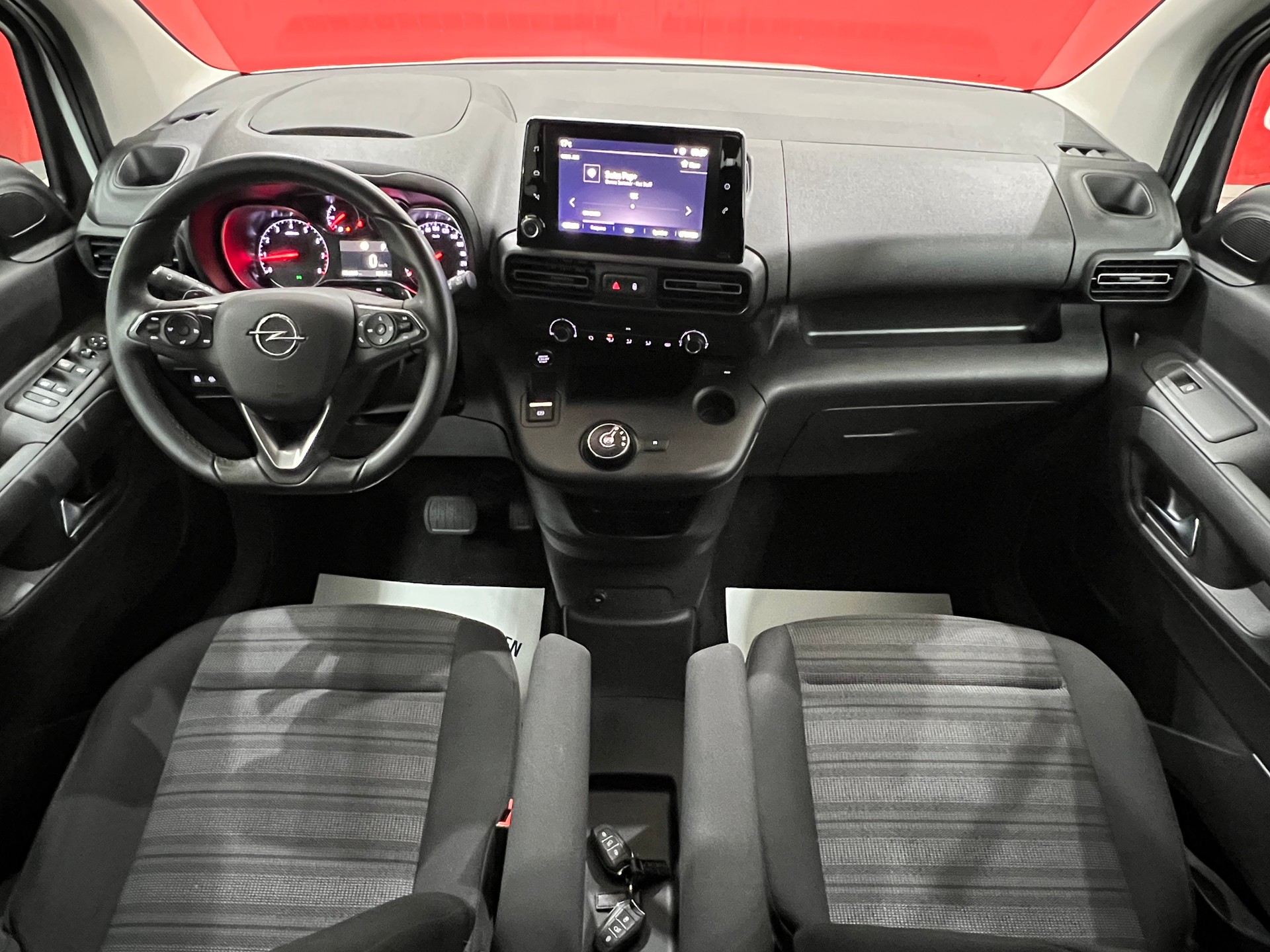 OPEL Combo Life 1.2 Elegance Automat-image-7