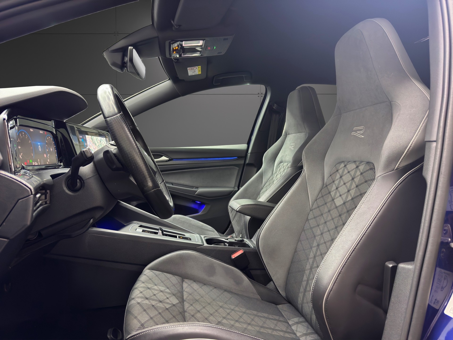 VW Golf 1.5 eTSI mHEV ACT R-Line DSG-image-8