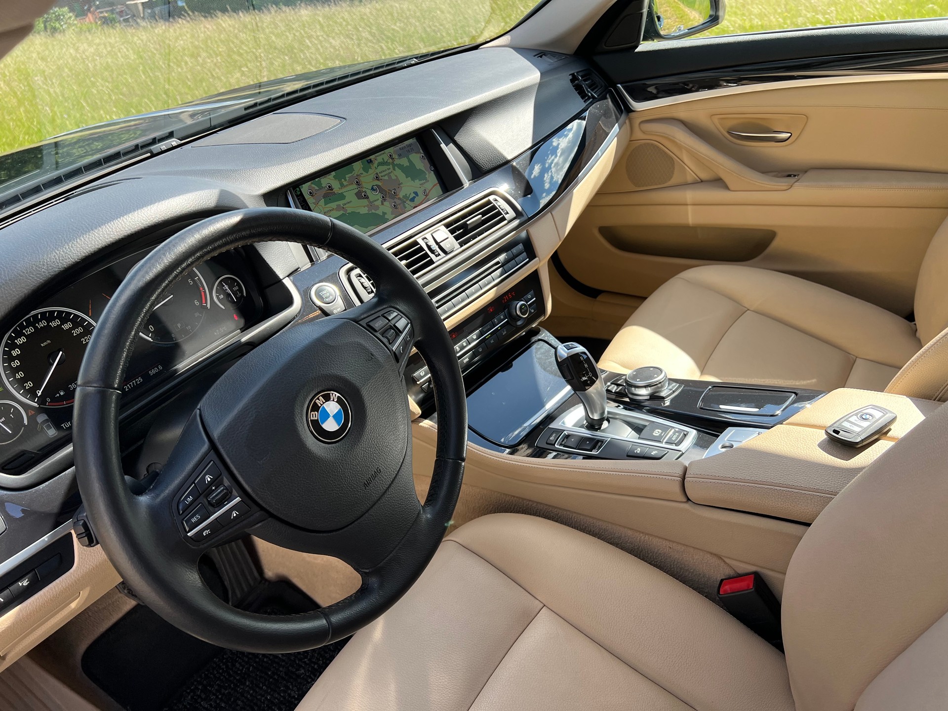 BMW 530d Touring xDrive Steptronic-image-18