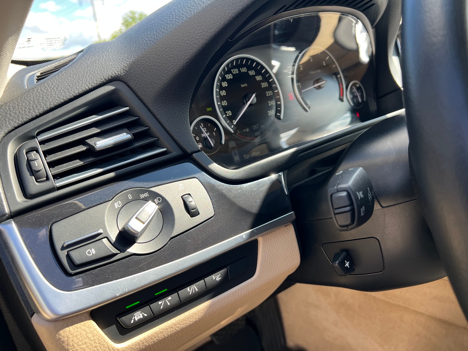 BMW 530d Touring xDrive Steptronic-image-16