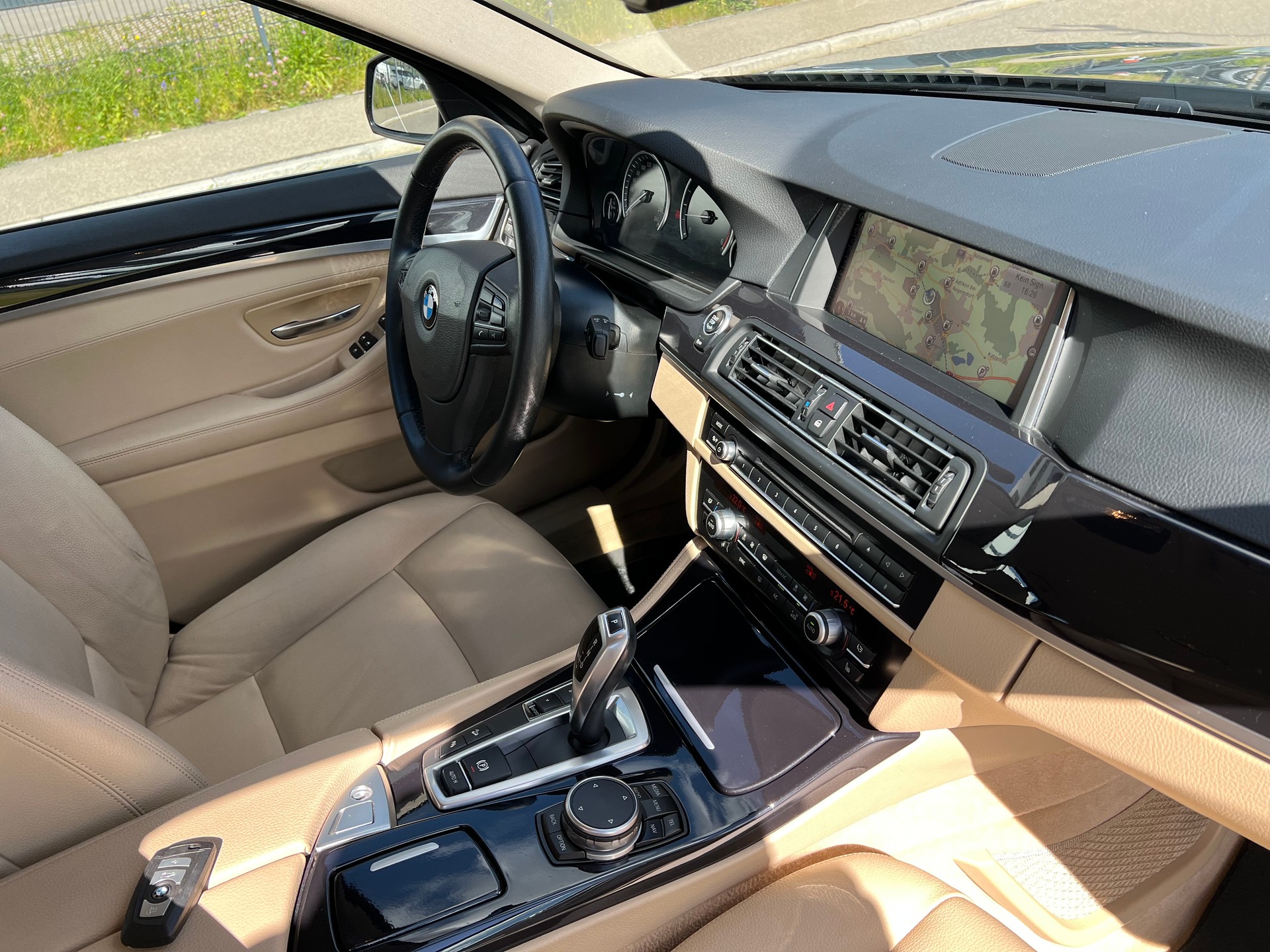 BMW 530d Touring xDrive Steptronic-image-19